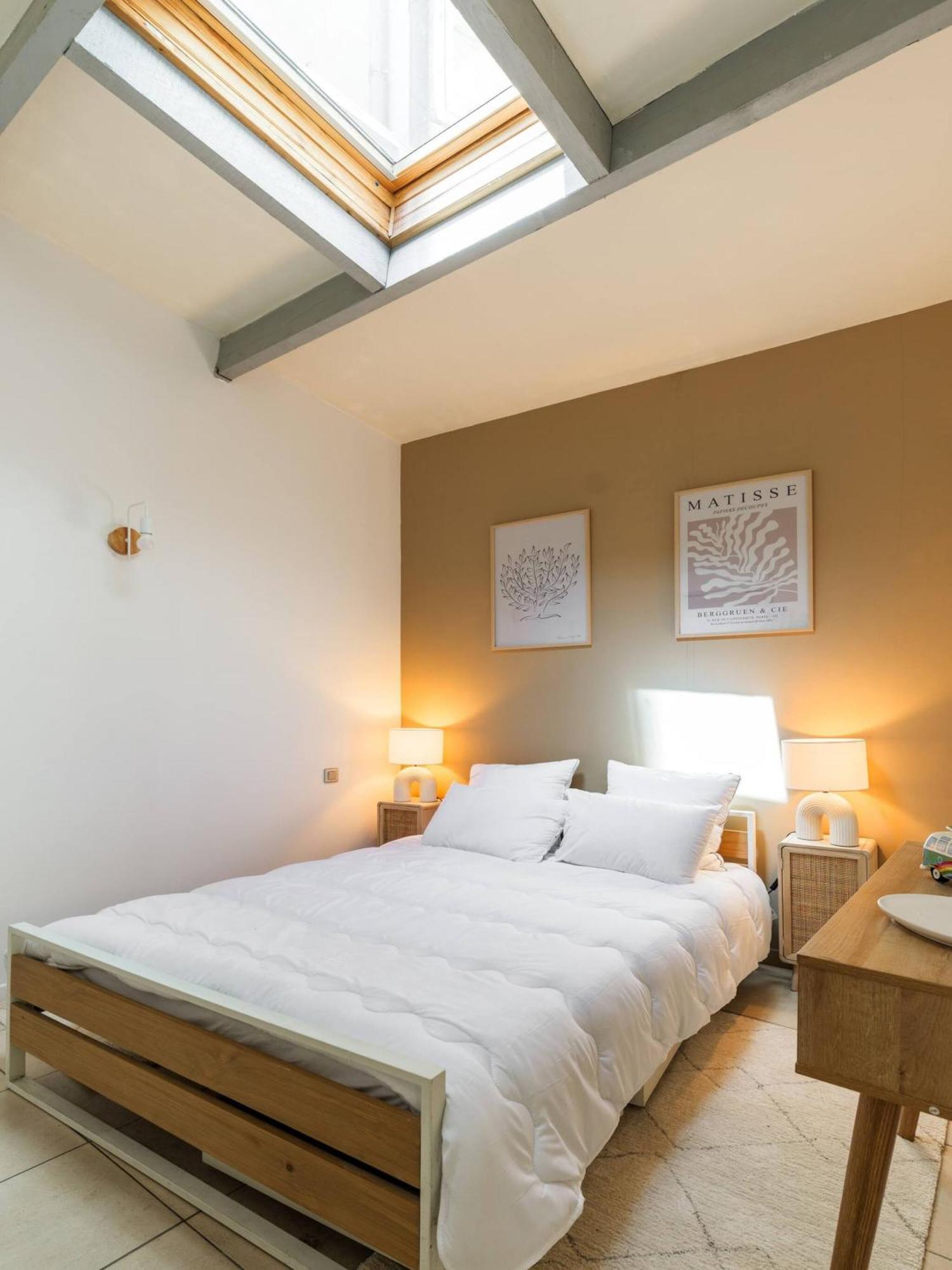 3 Pieces Au Coeur Du Carre D'or Nice