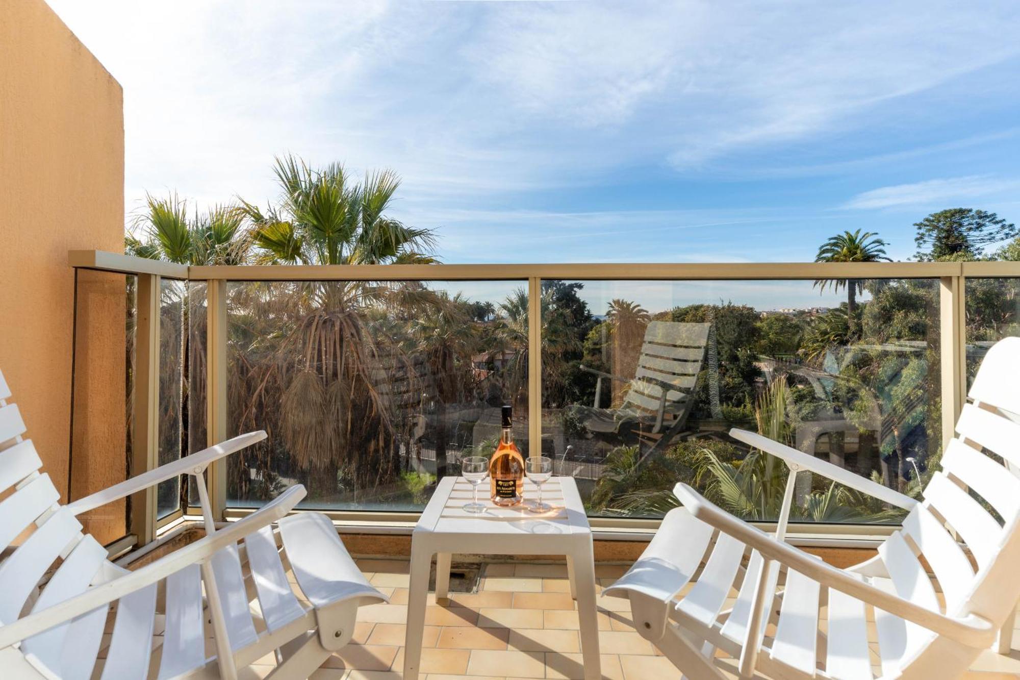 Happyfew Les Palmiers Apartment