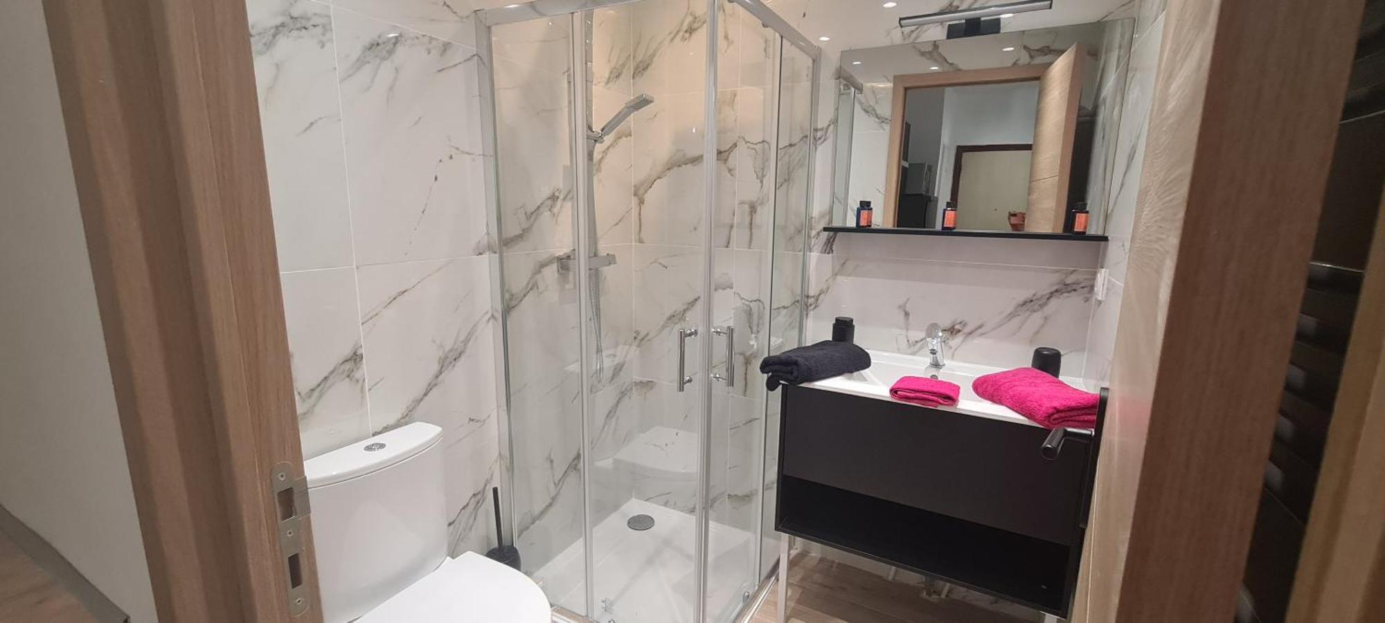 Tres Beau 2 Pieces A * Nice