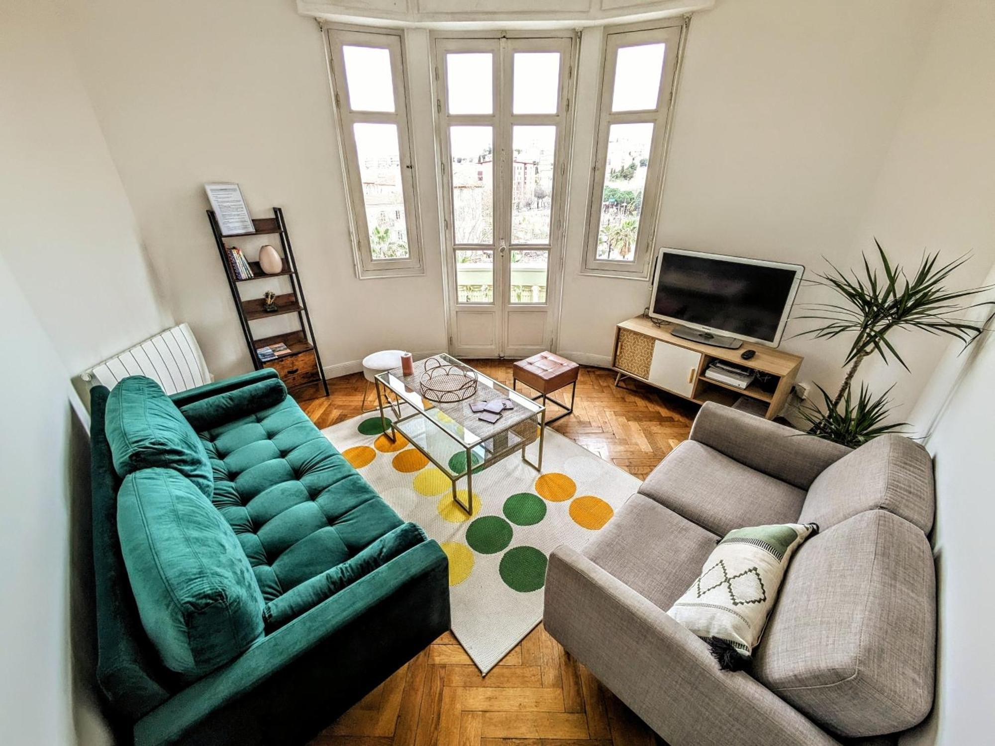 Cosy In Center Apartment Nice