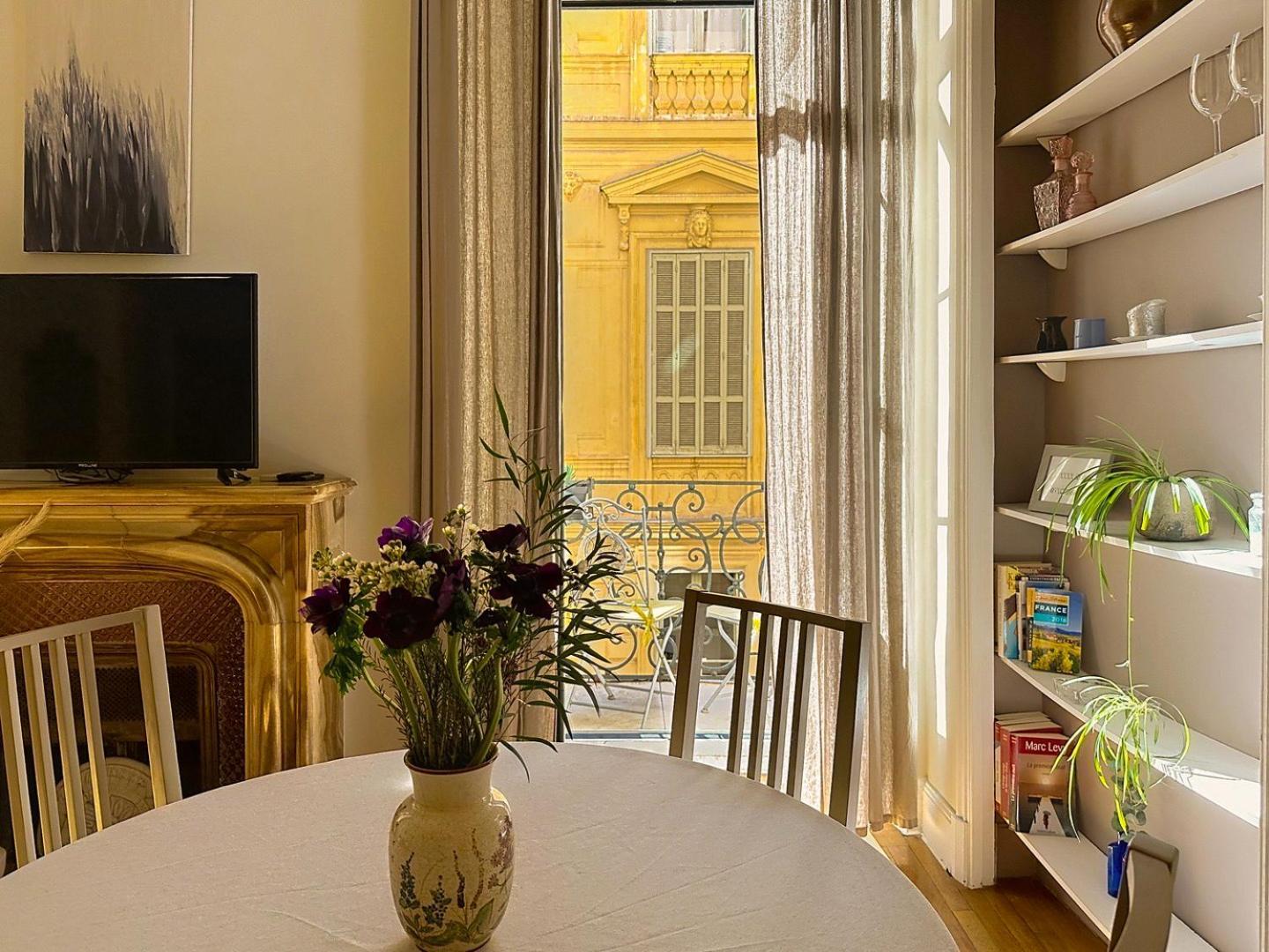 Bohemian Hideaway In The Old Nice
