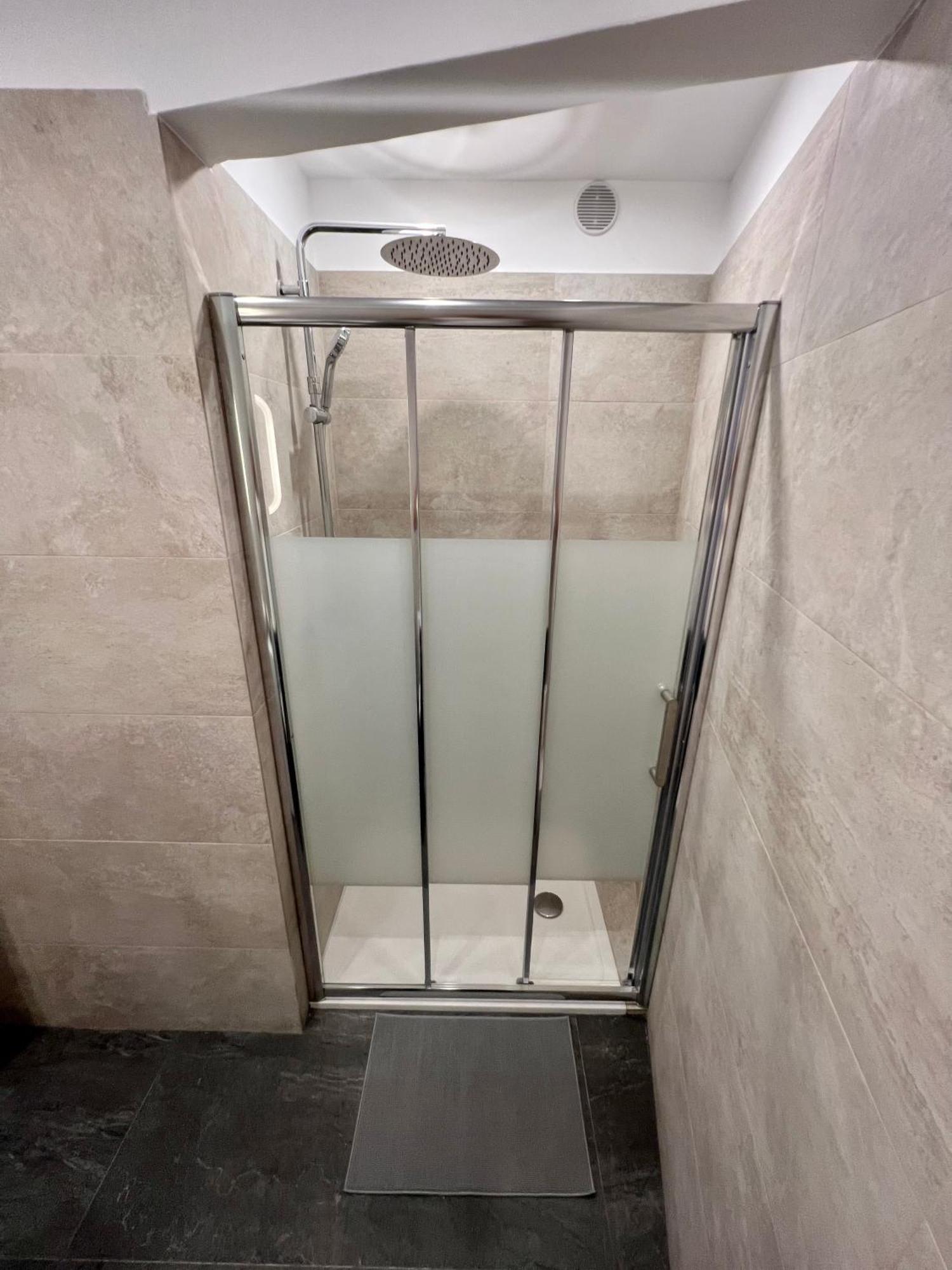 Apartment Cosy Et Lumineux ,boulevard Gambetta, Nice