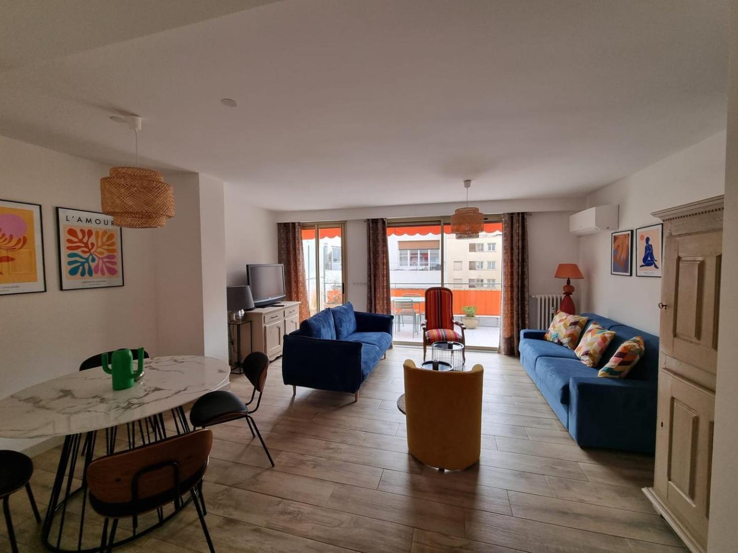 Magnifique T3, Spacieux, Lumineux Et Traversant Apartment Nice