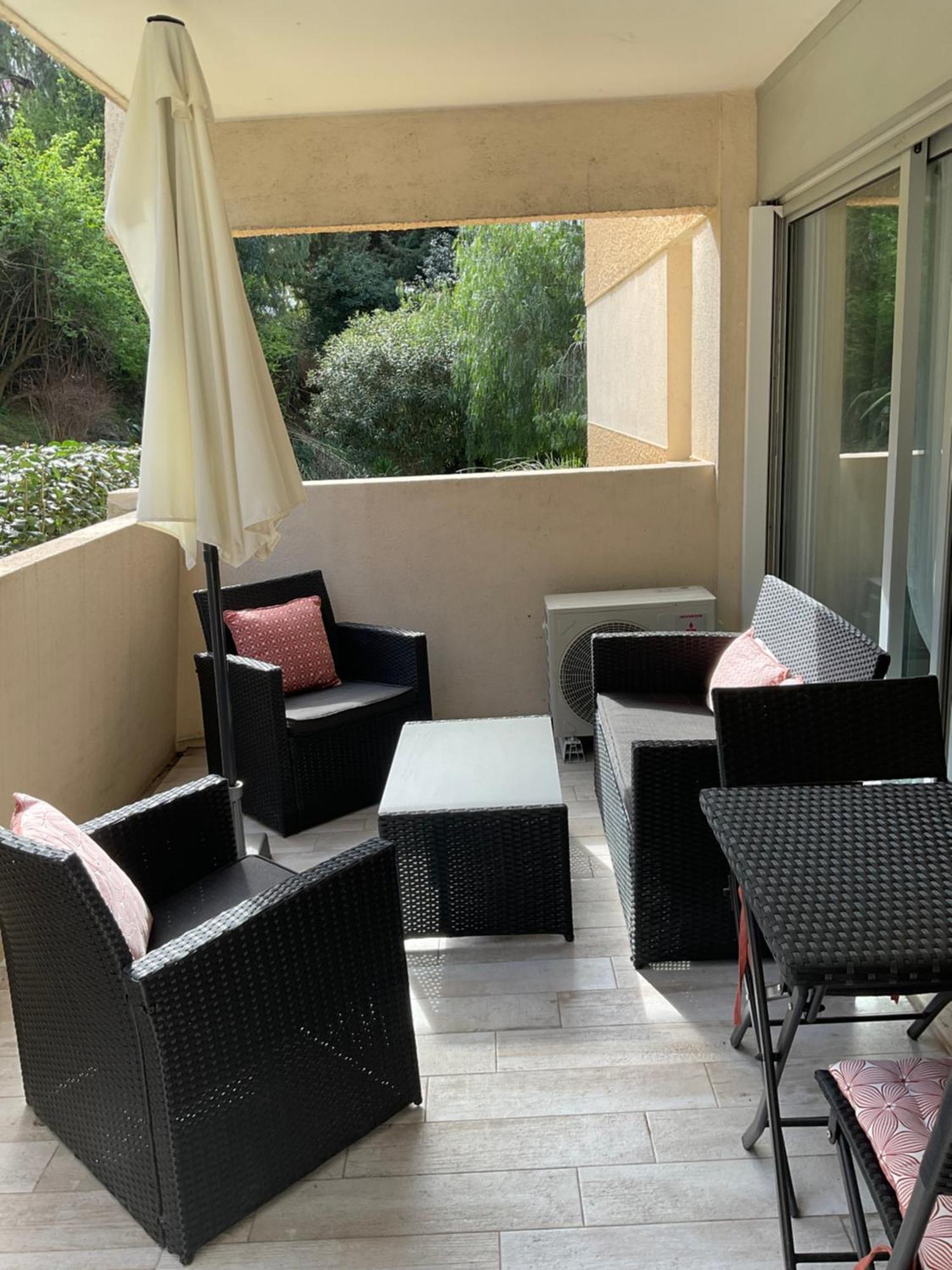 Apartment Coin Nuit Terrasse Parking Clim