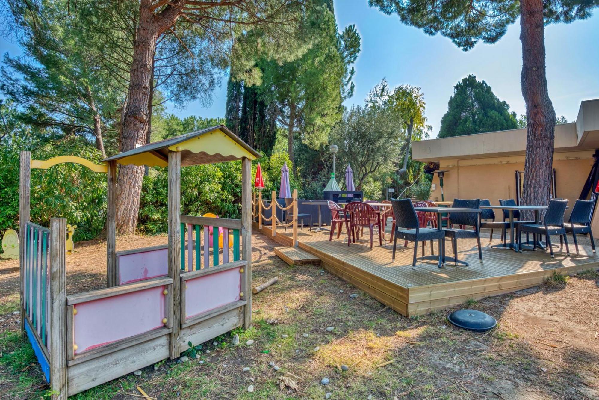 Le Petit Balcon Apartment