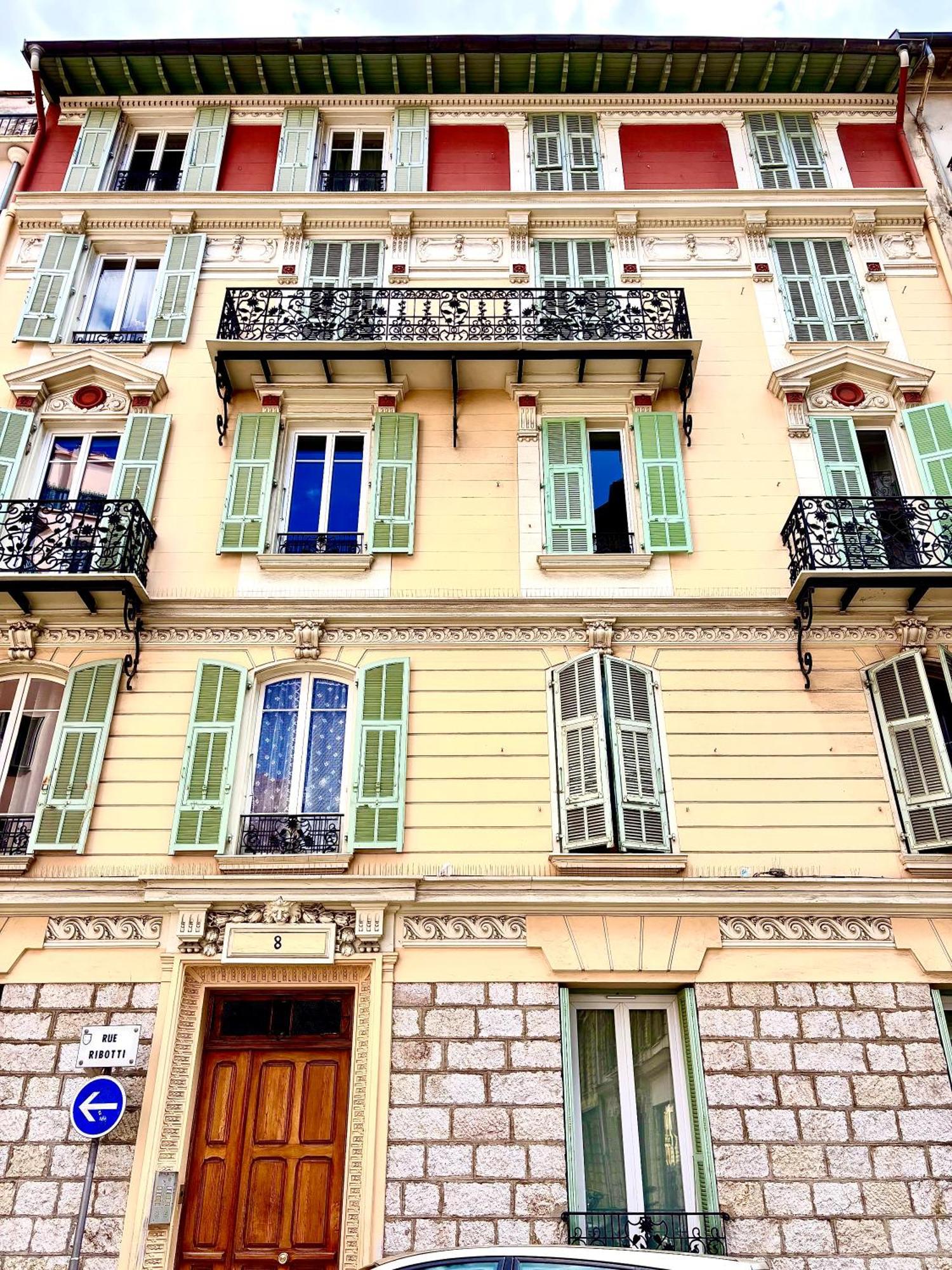 Duplex Moderne Port De *