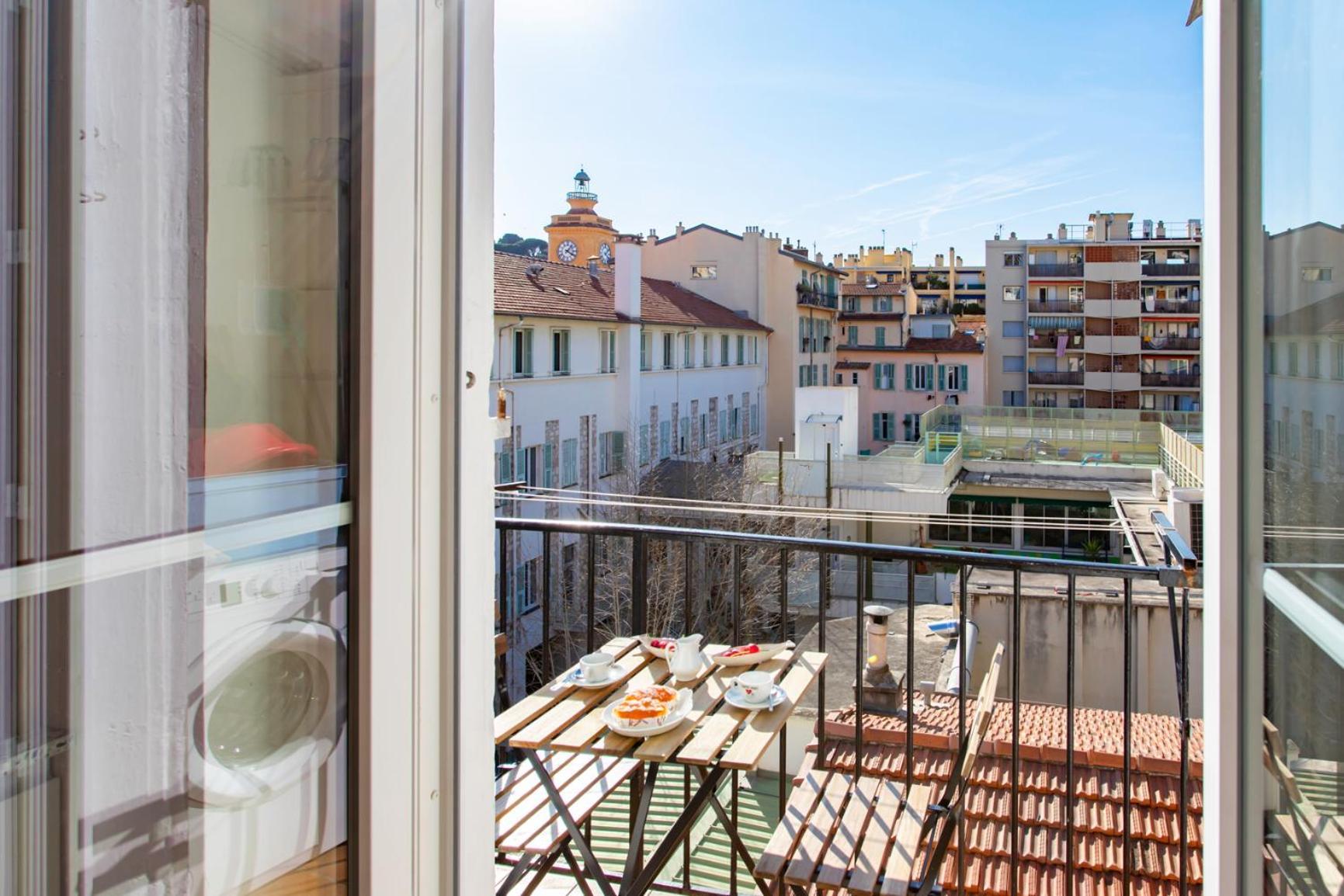 #25 2bdr Port, 5min From The Old Town Balcony, Ac&wifi Nice