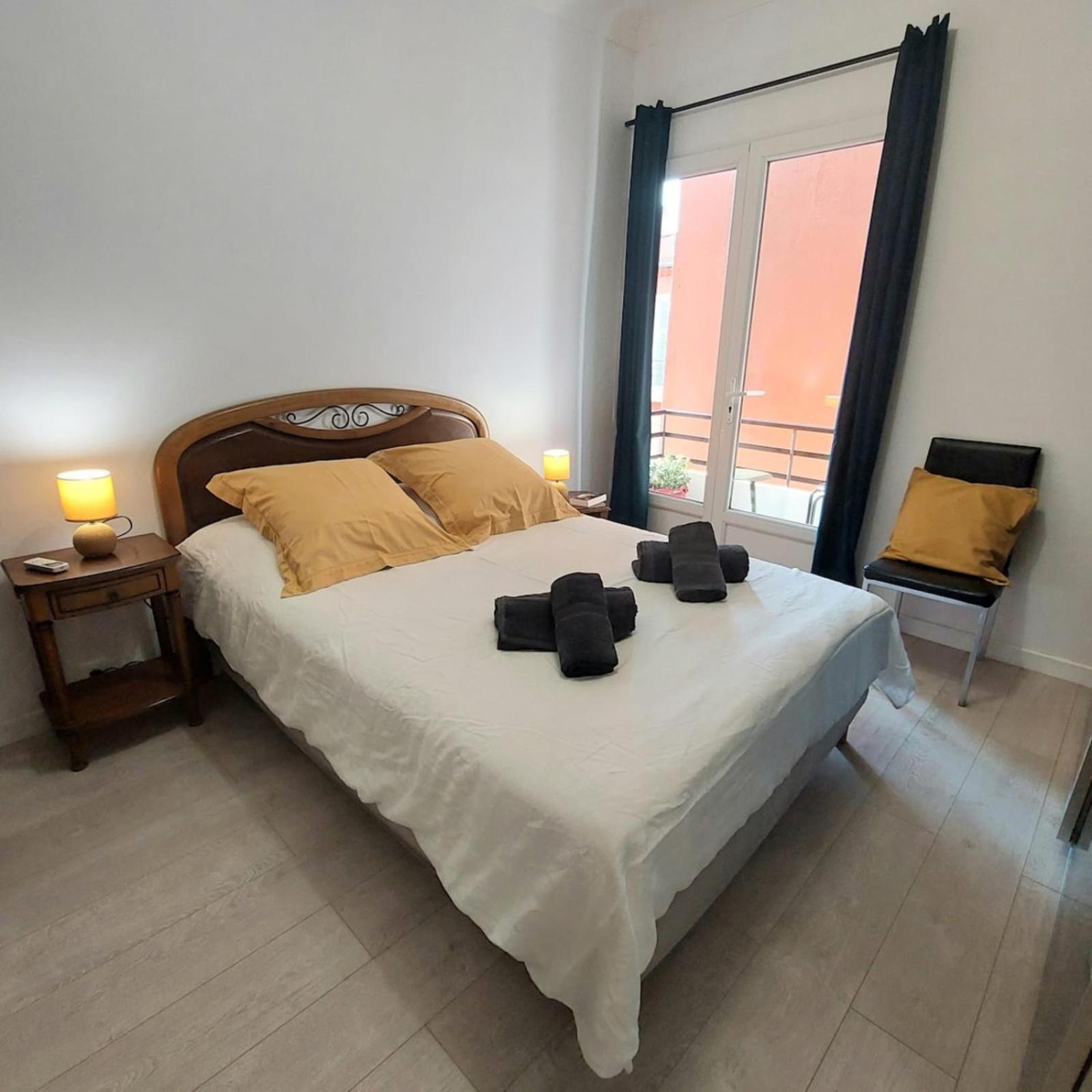 Apartment Lympia - & Ferry By Foot Balcony - By Tgb