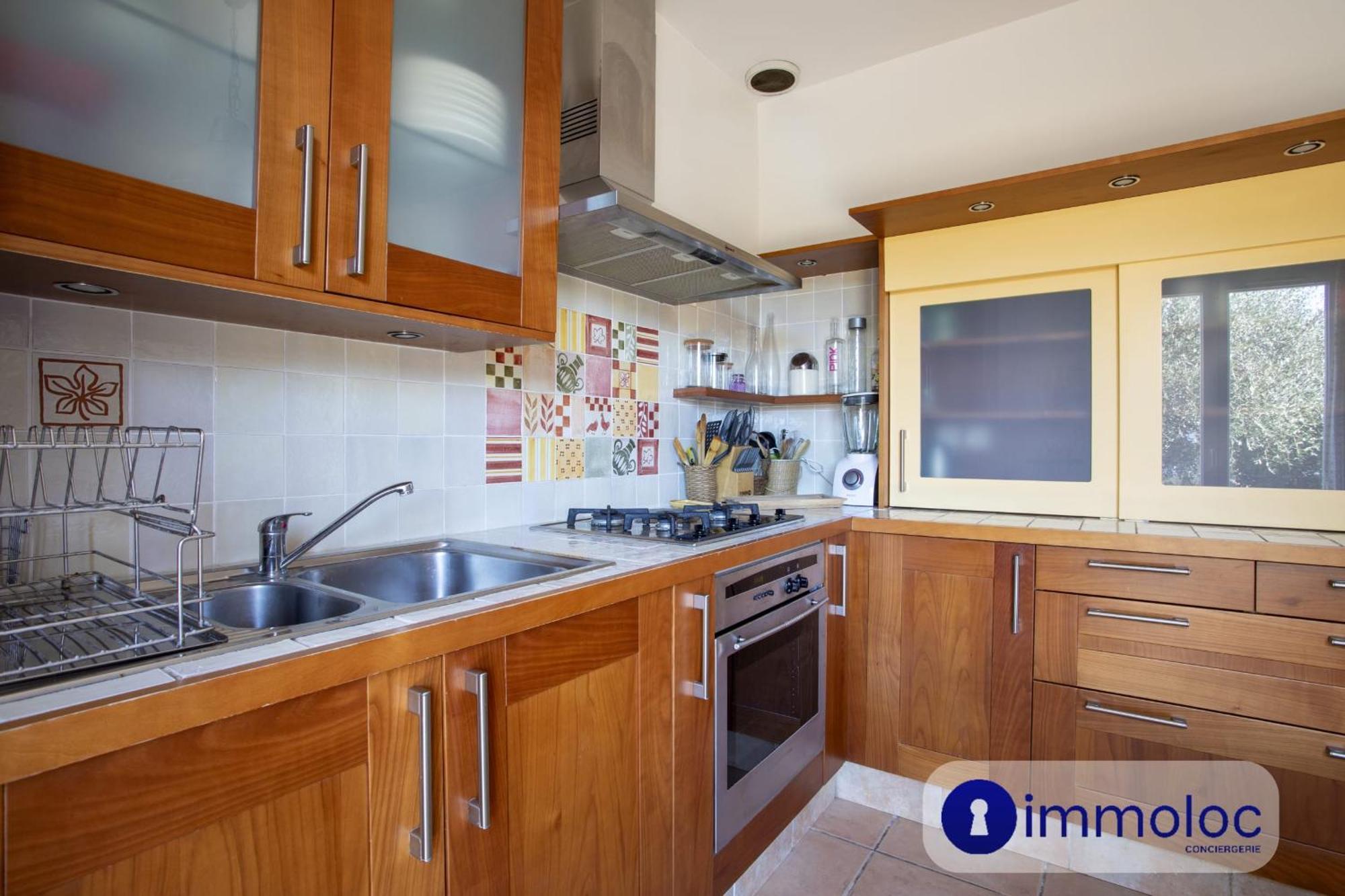 House In With Swimming Pool Holiday home *