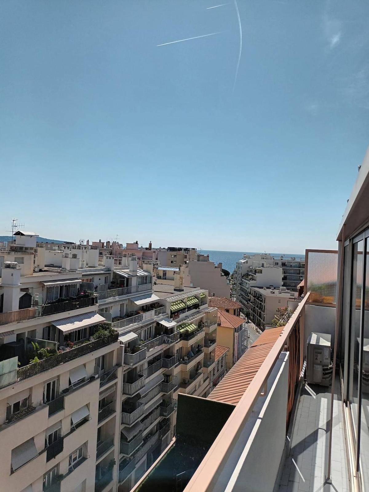Apartment Floor With Sea View, Clim And Veranda