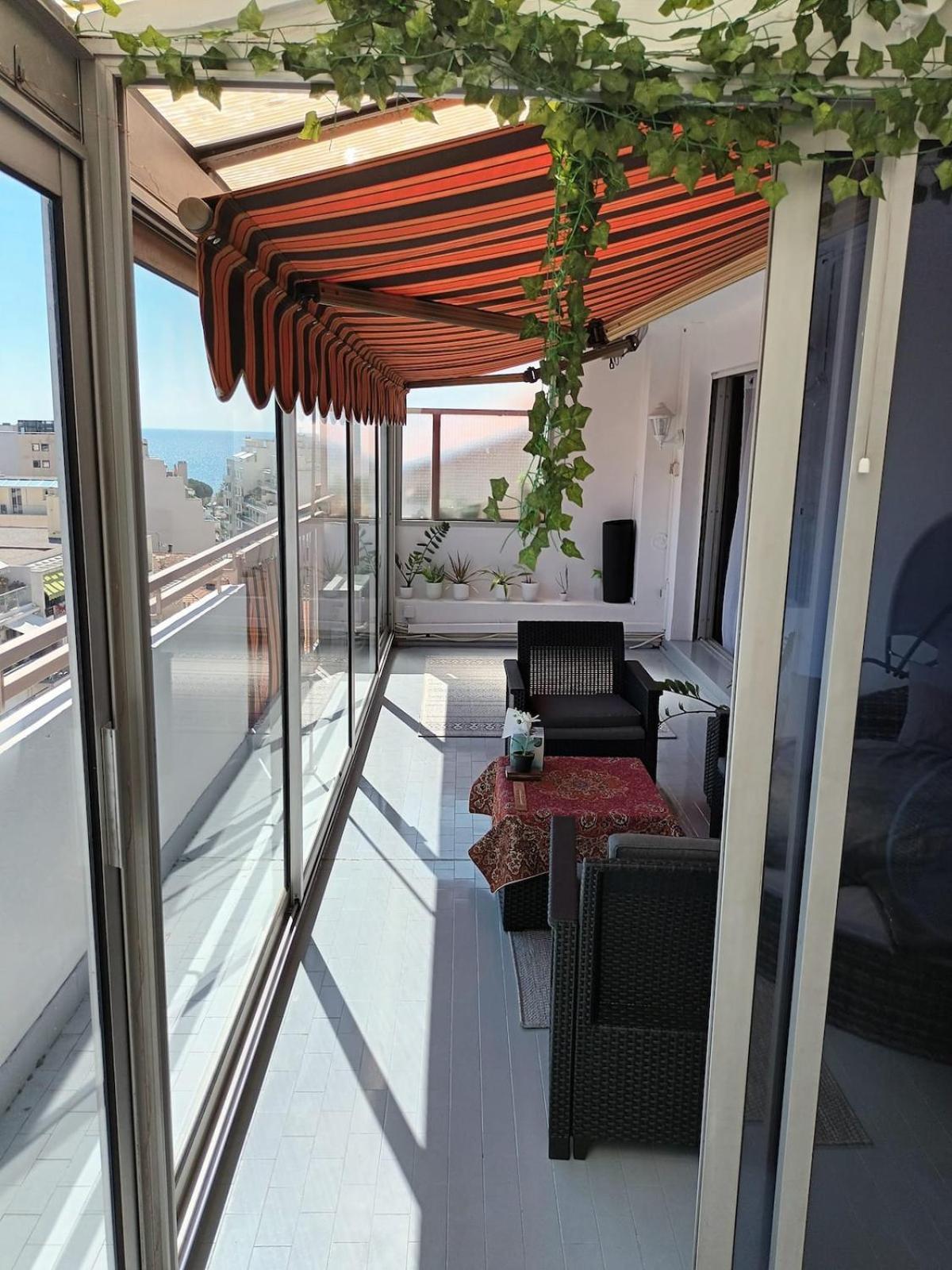 Floor With Sea View, Clim And Veranda * Nice