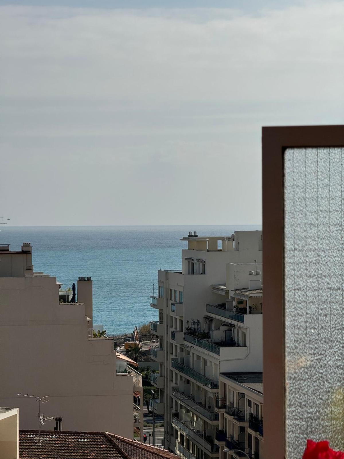 Floor With Sea View, Clim And Veranda Apartment