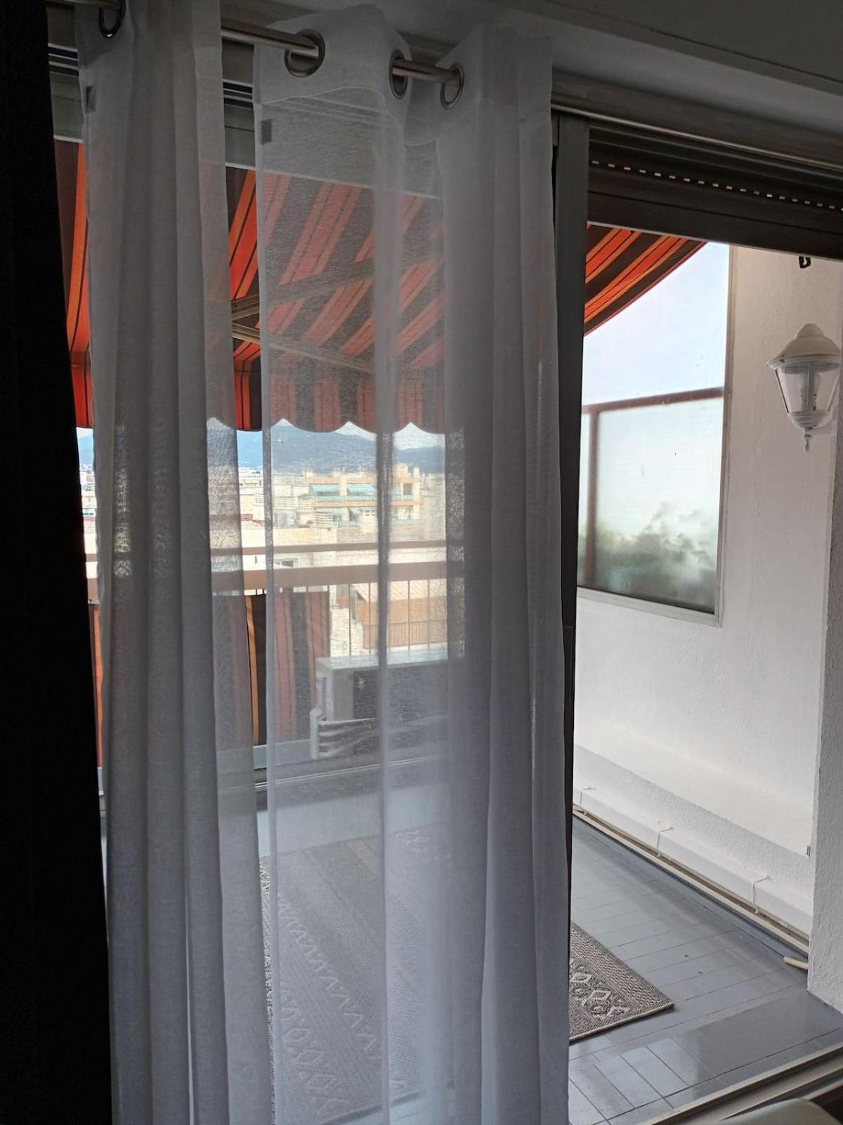 Floor With Sea View, Clim And Veranda *