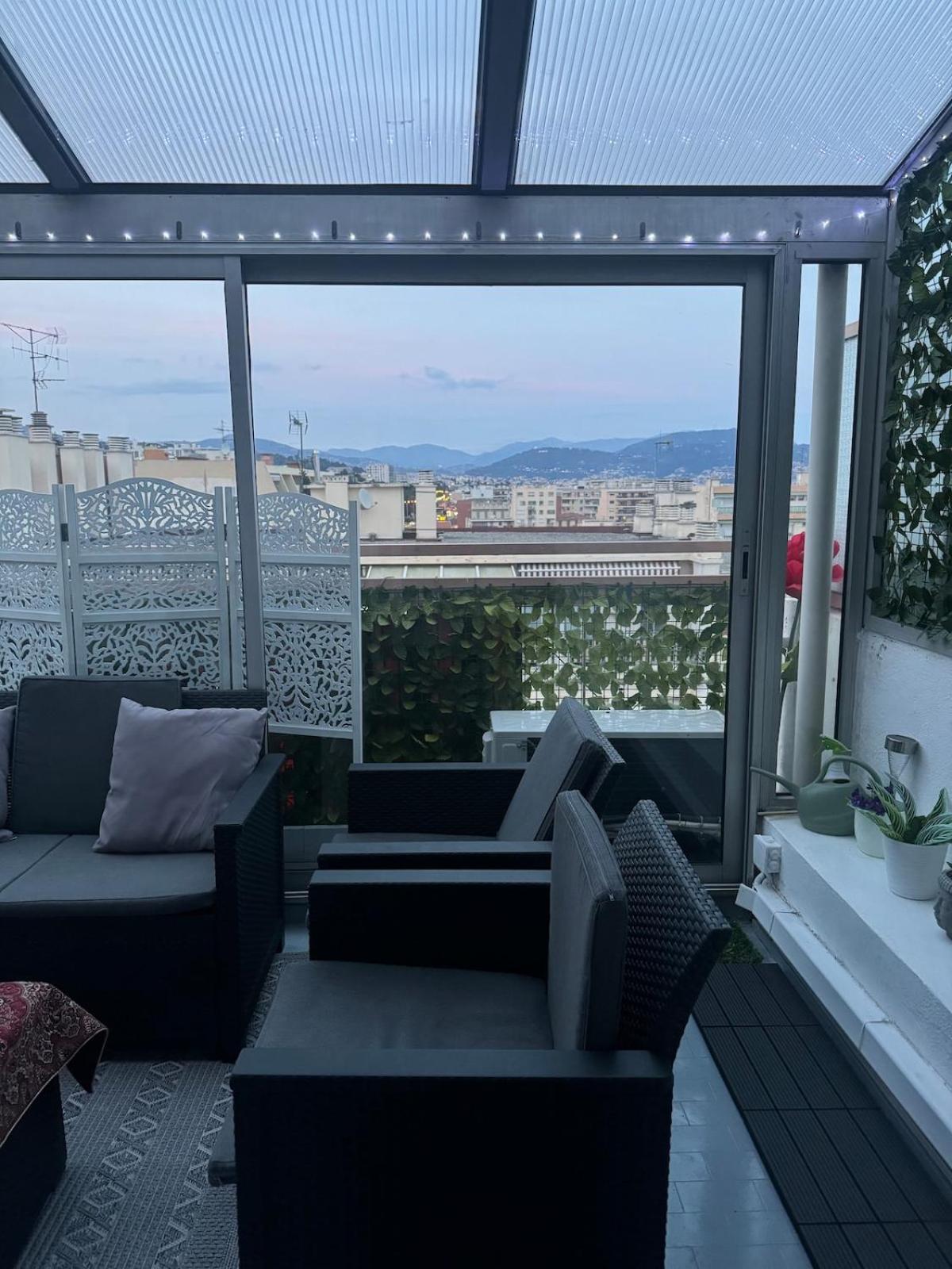 Floor With Sea View, Clim And Veranda Apartment Nice