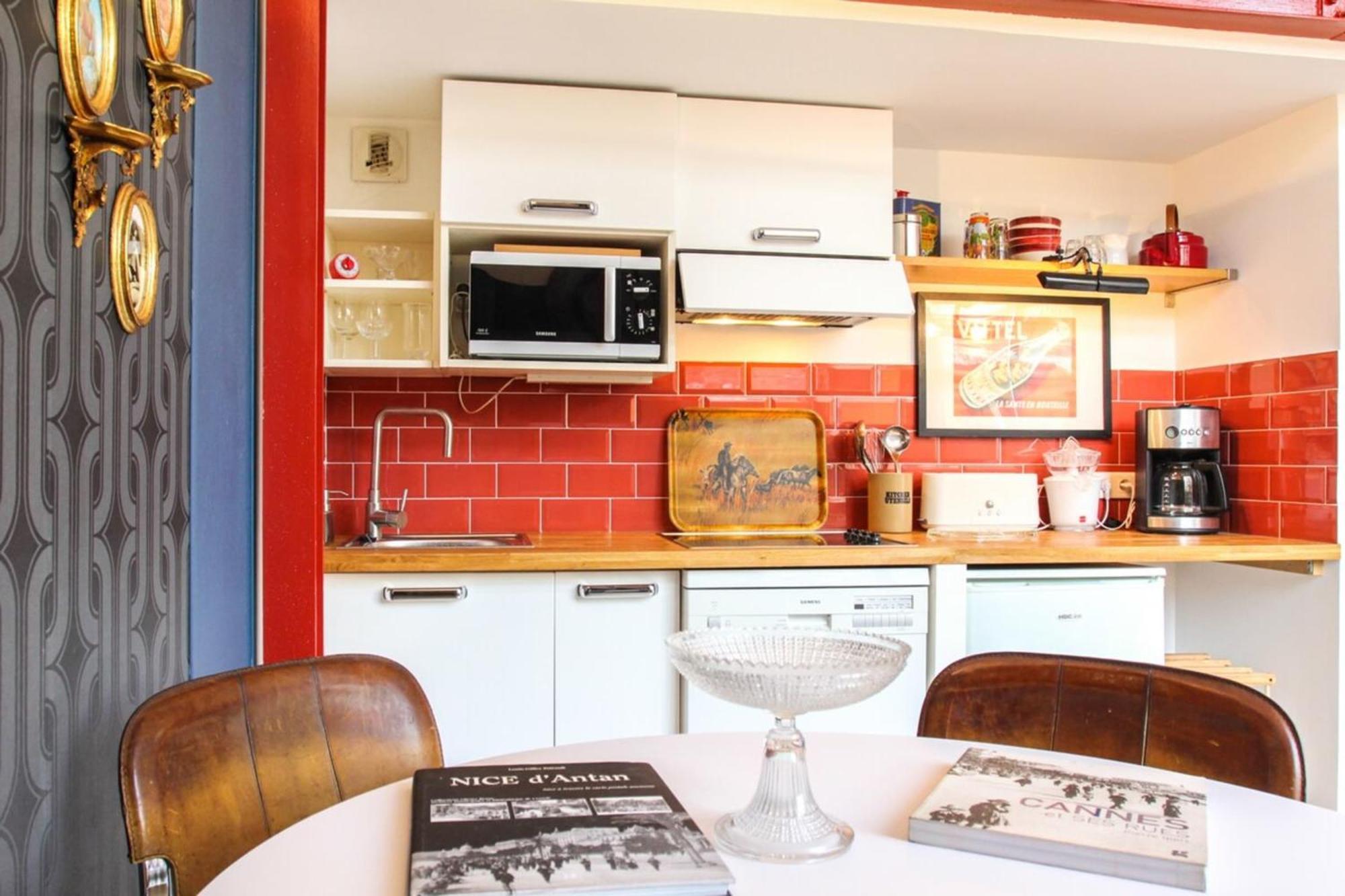 France 841 - Duplex Near Sea Wparking Apartment *