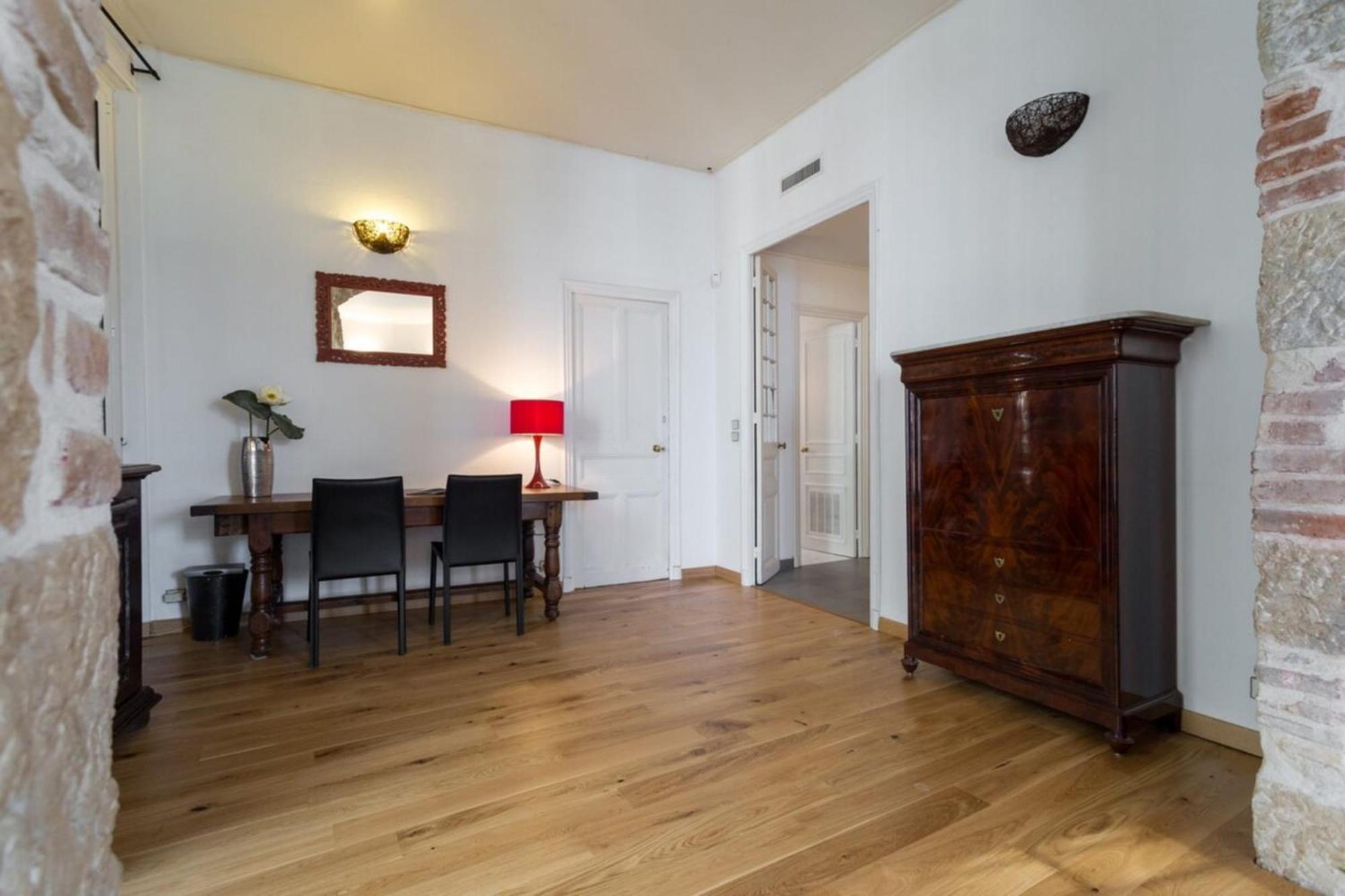 Etats Unis 892 - Spacious Flat On Sea Front W/ac