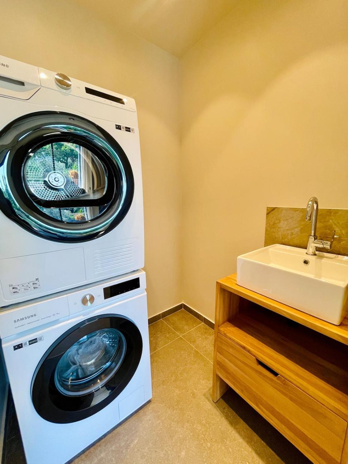 Sublime D'architecte, Piscine Et Parking