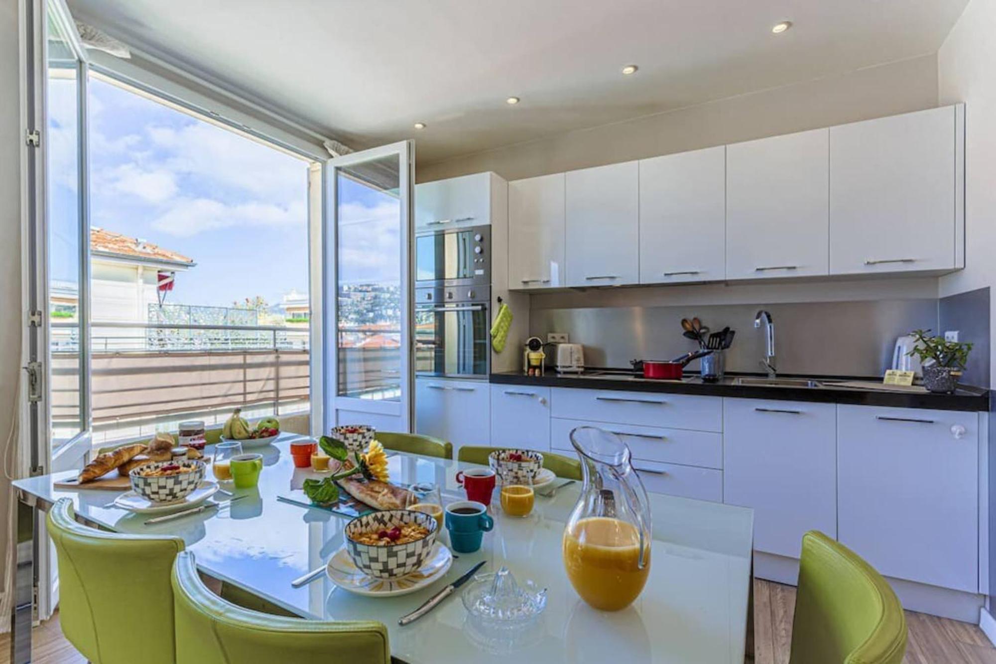 Apartment Berlioz 1 - City Center 2 Rooms - Last Floor Nice
