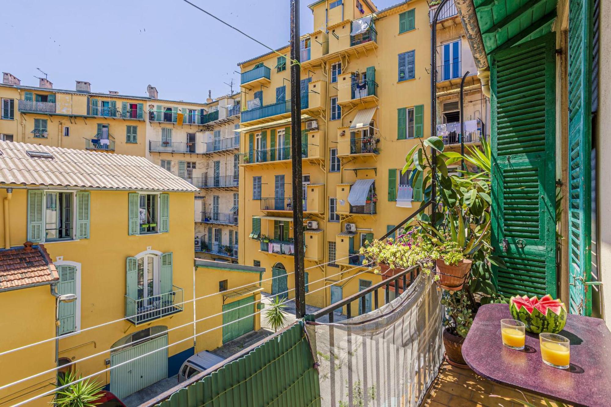 Apartment Guisol - Typical Nice 3 Bedroom Ac Near Port