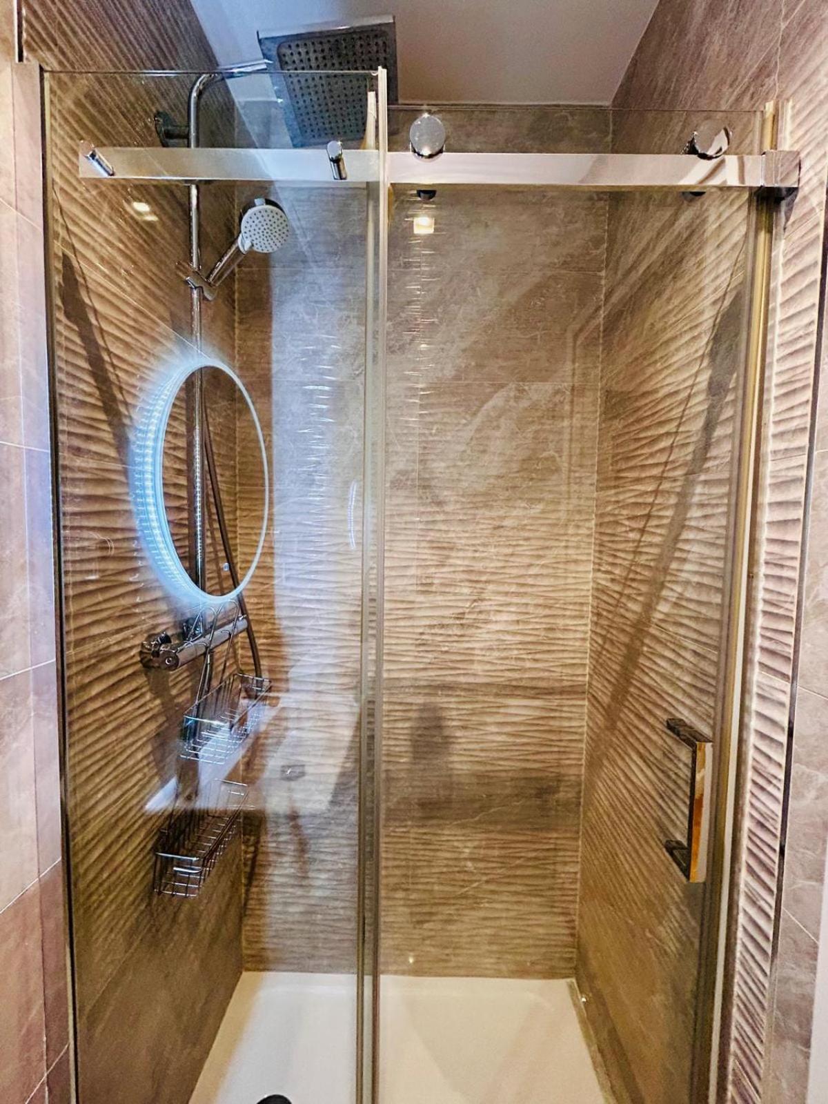 Apartment Old Town Vibes - 5min To Sea - Ac & Breakfast