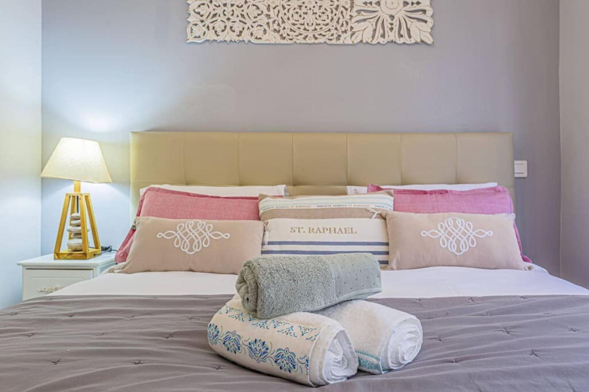 Dante 10 - Cosy Close Sea