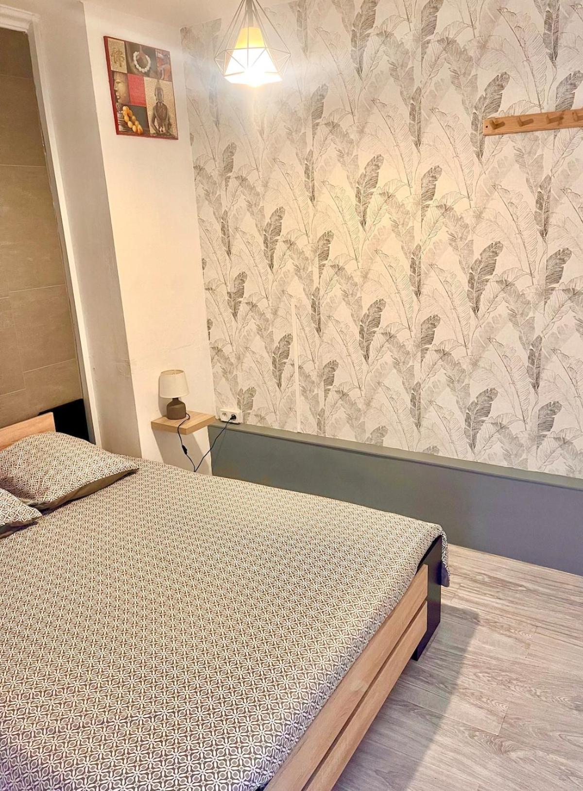 Fully-equipped 2-bedroom Apartment