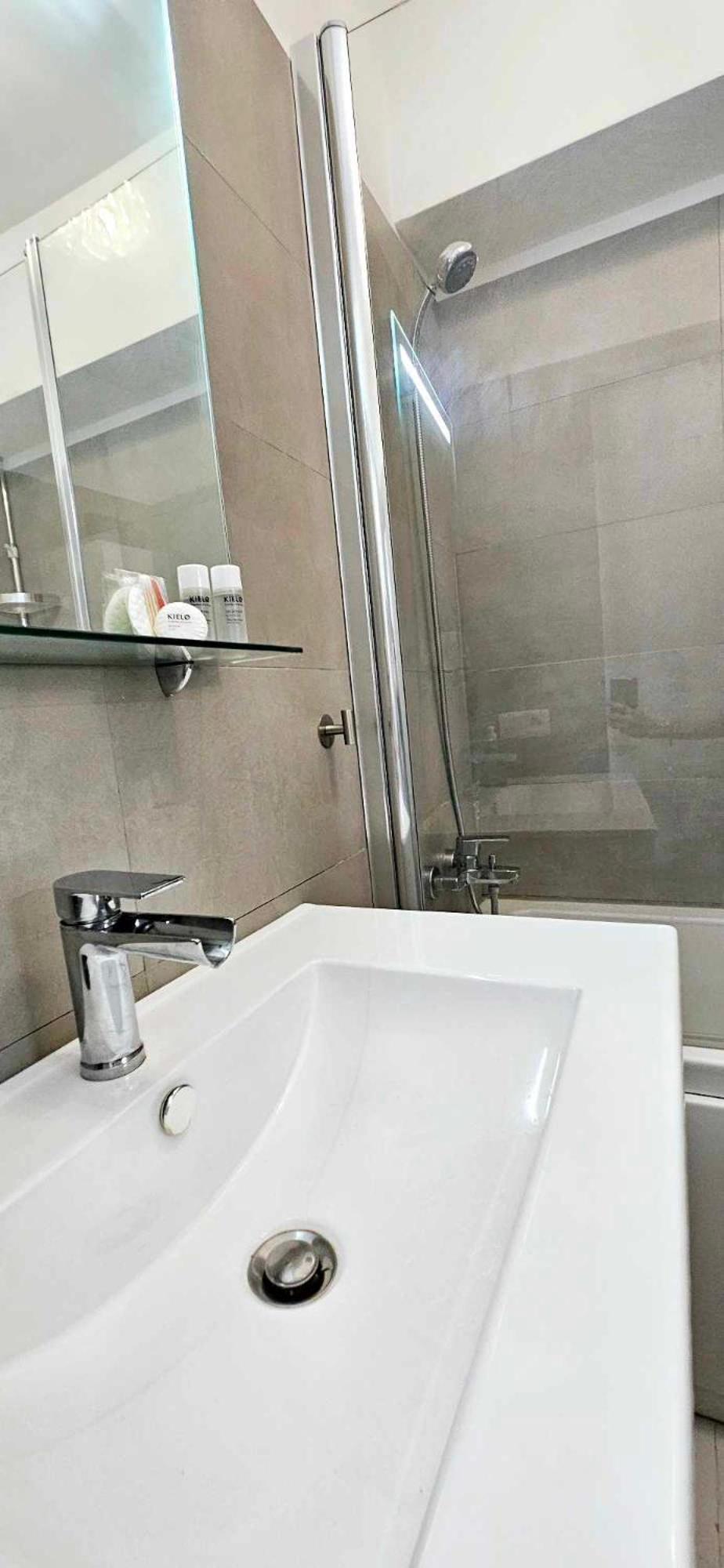 Floor With Sea View, Clim And Veranda Apartment *