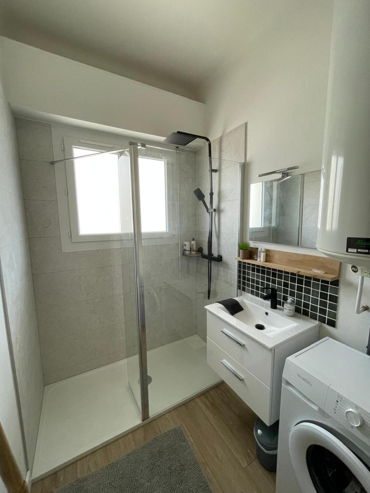 T2 Proche Tramway Et Plages *