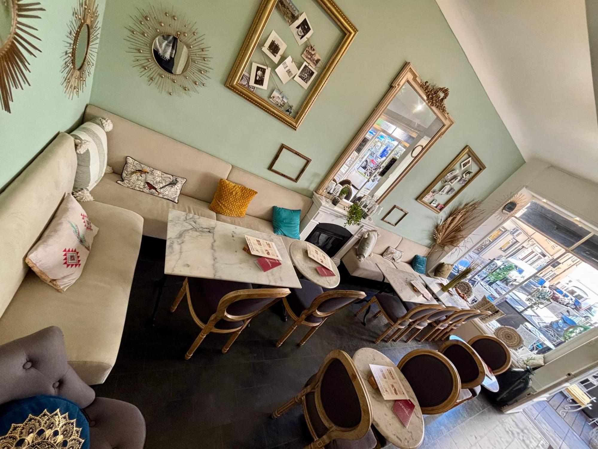 A Louer Au Coeur Du Carre D Or A Nice, Rue Dalpozzo A 150 Metres Des Plages