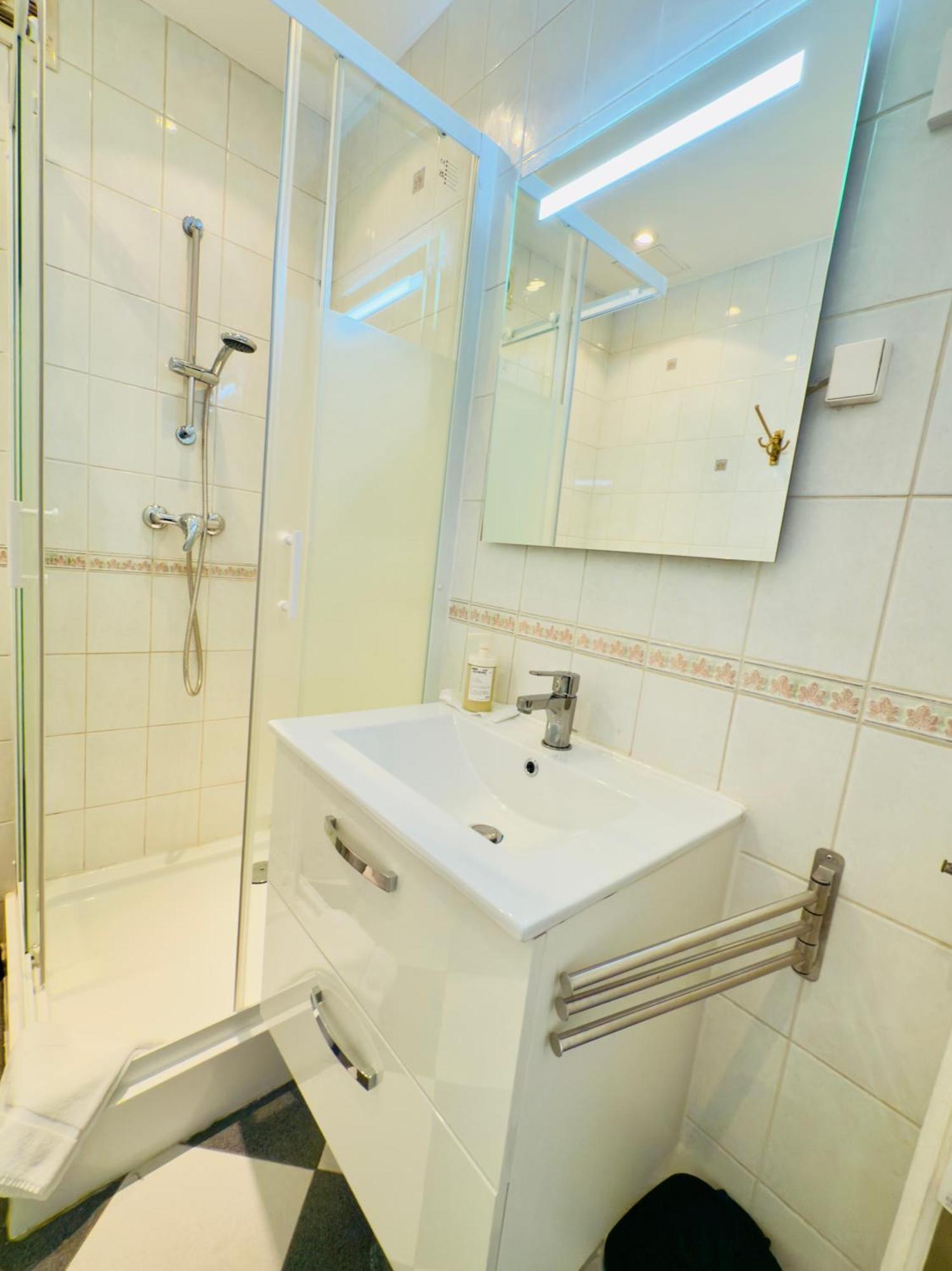 New Alba 3 Pers Wifi Ac Nice