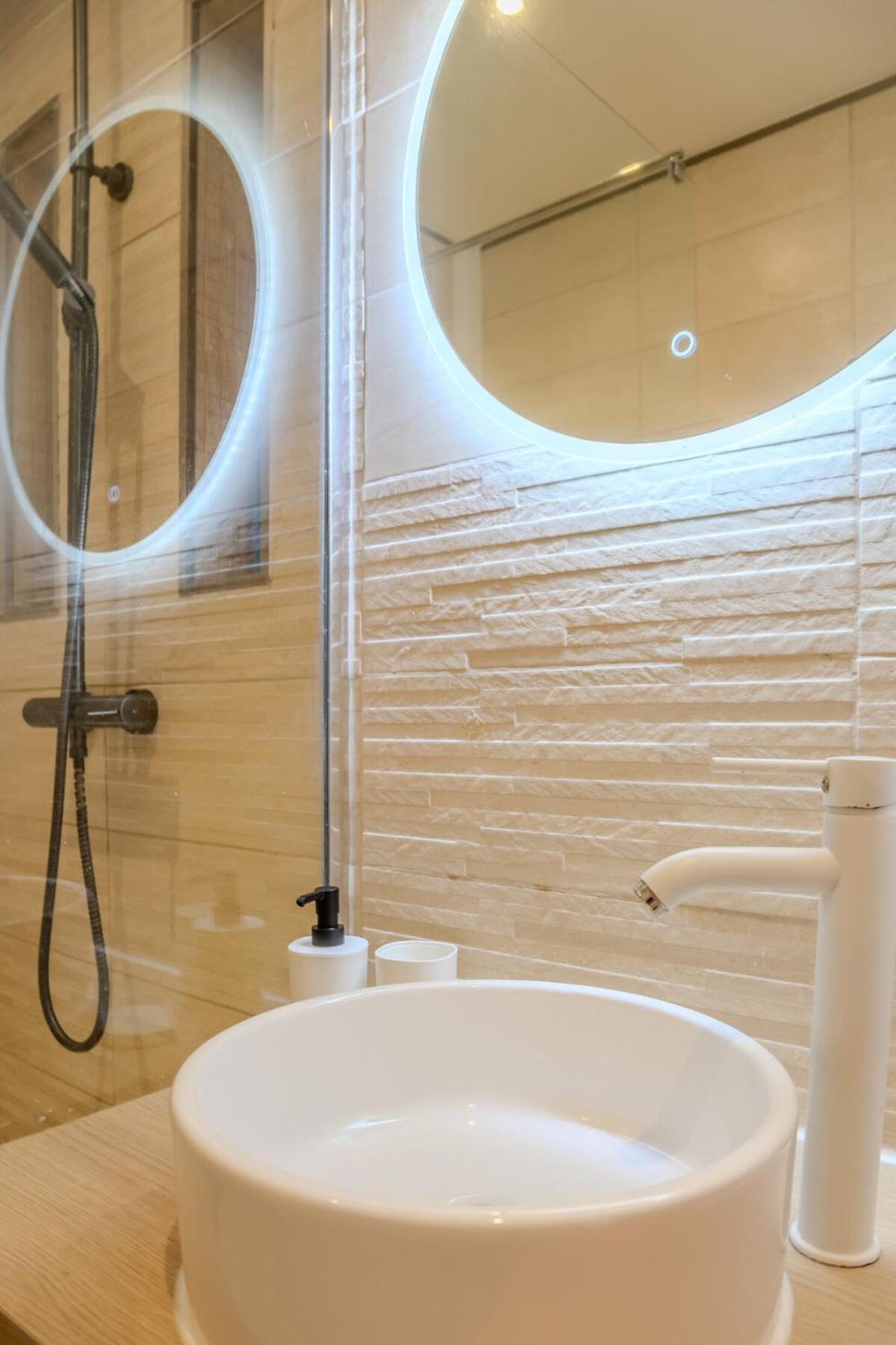 4pers A 2 Pas De La Promenade *