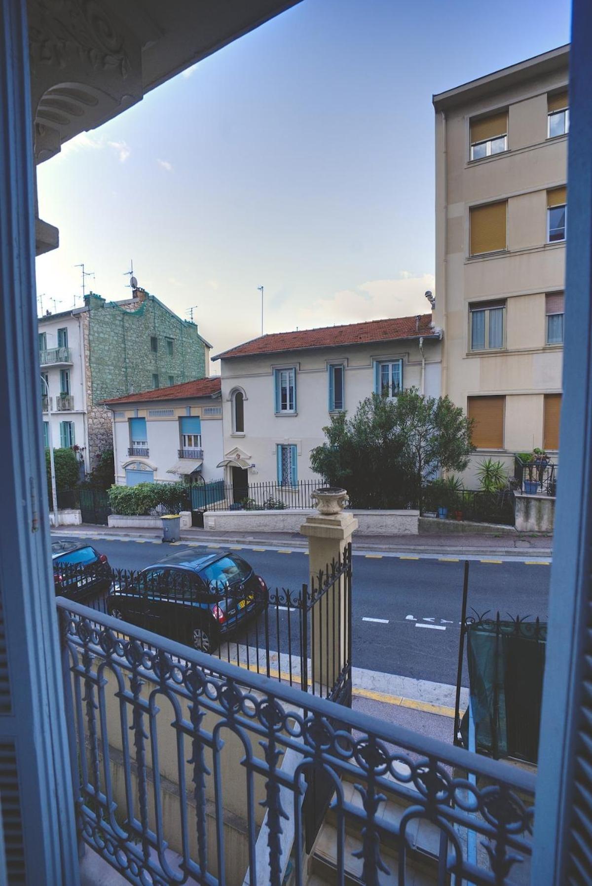 Nouveau A 5 Minutes De La Nice
