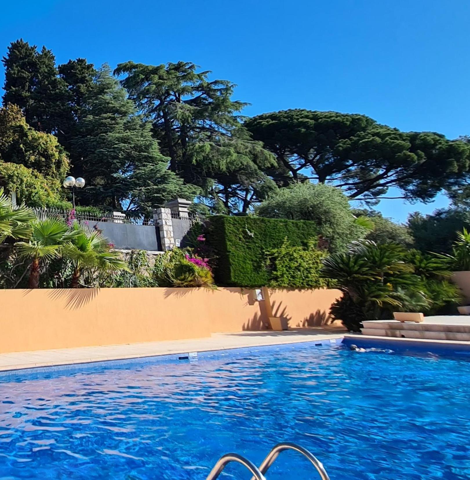 Balcon Calme Avec Parking 5mn De La Nice