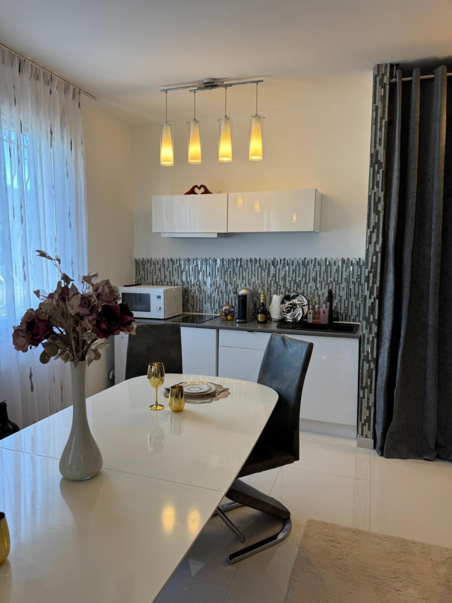 Apartment Maison Ariana Nice