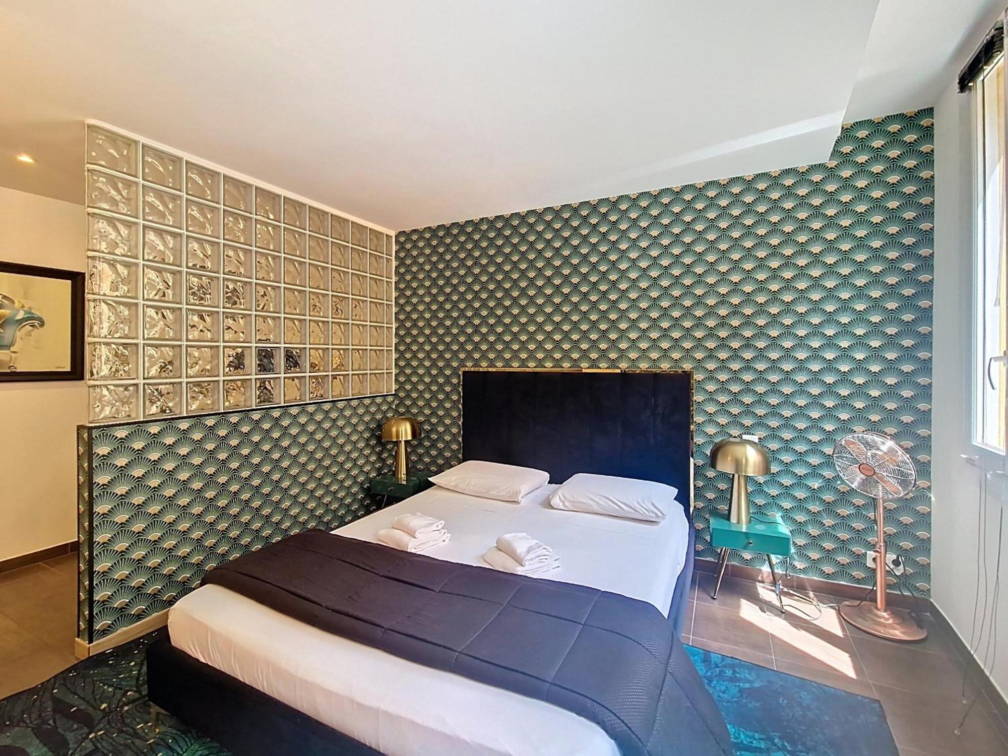 Nestor&jeeves - Reflet Dor - Vieux - Near *