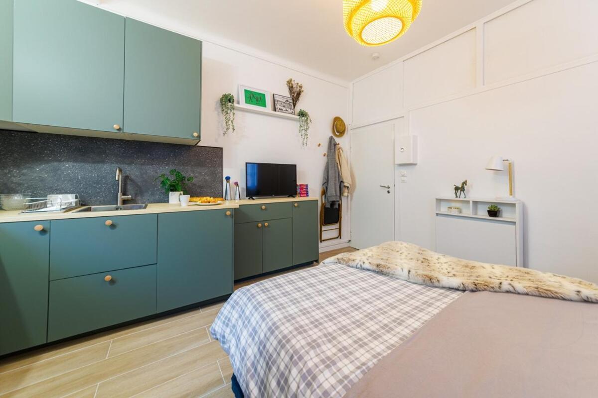 Refait A Neuf Quartier Du Port *