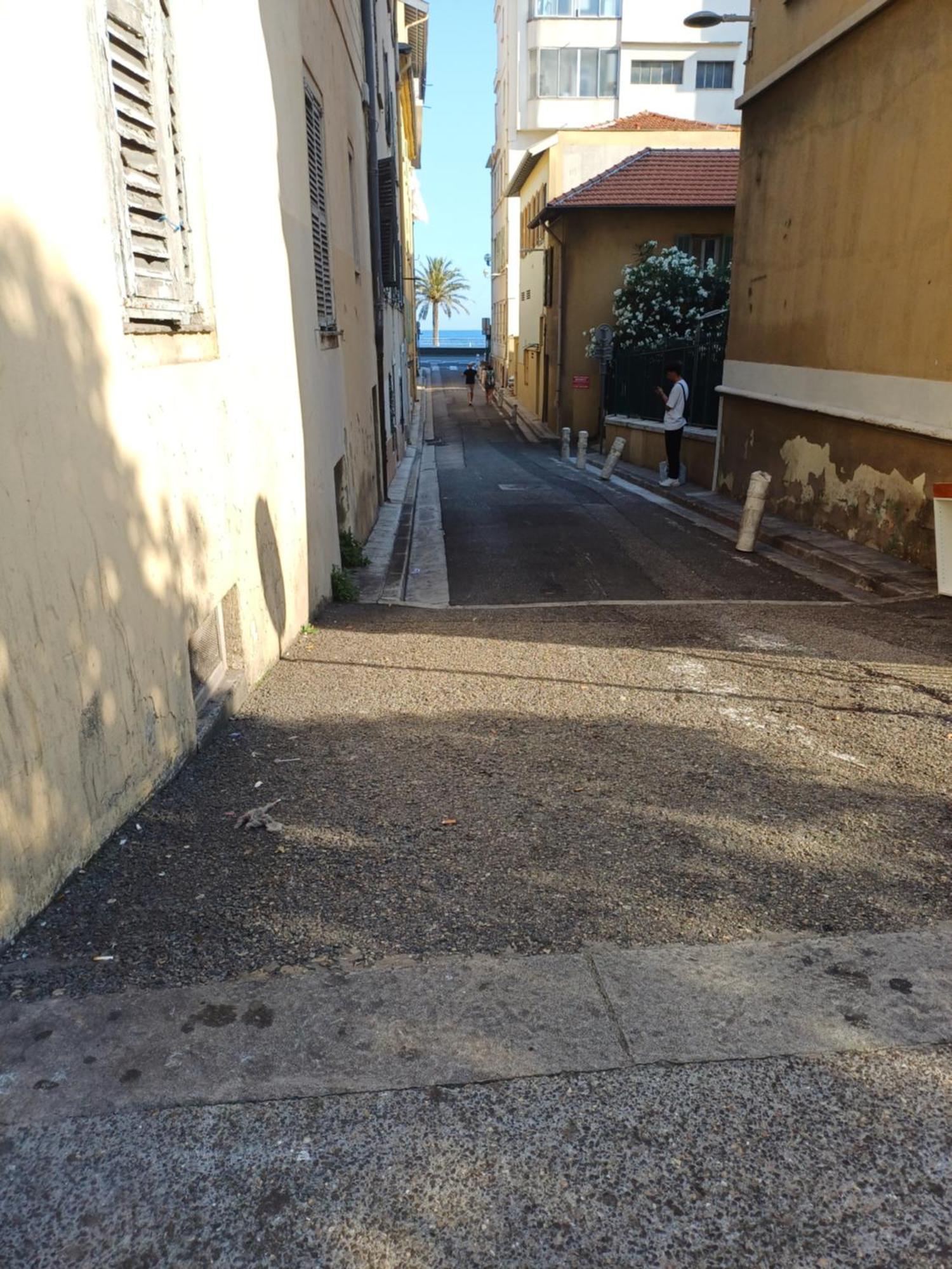 T2 Proche Tramway Et Plages Apartment