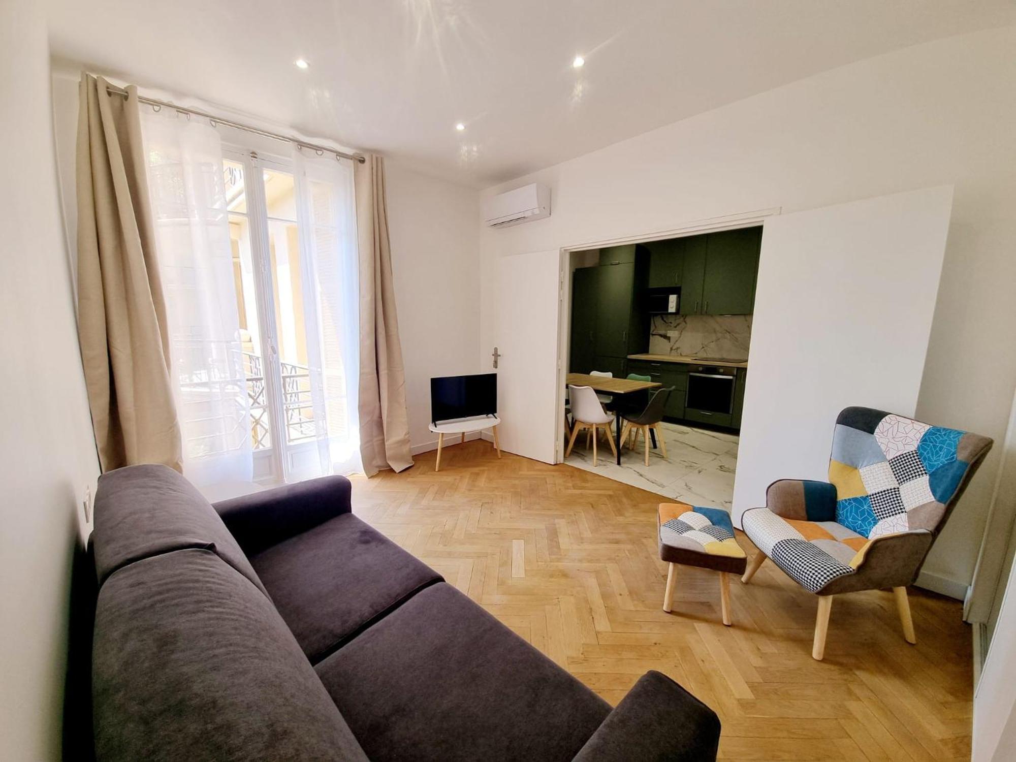 Spacious Family Near Sea - Apartment Nice