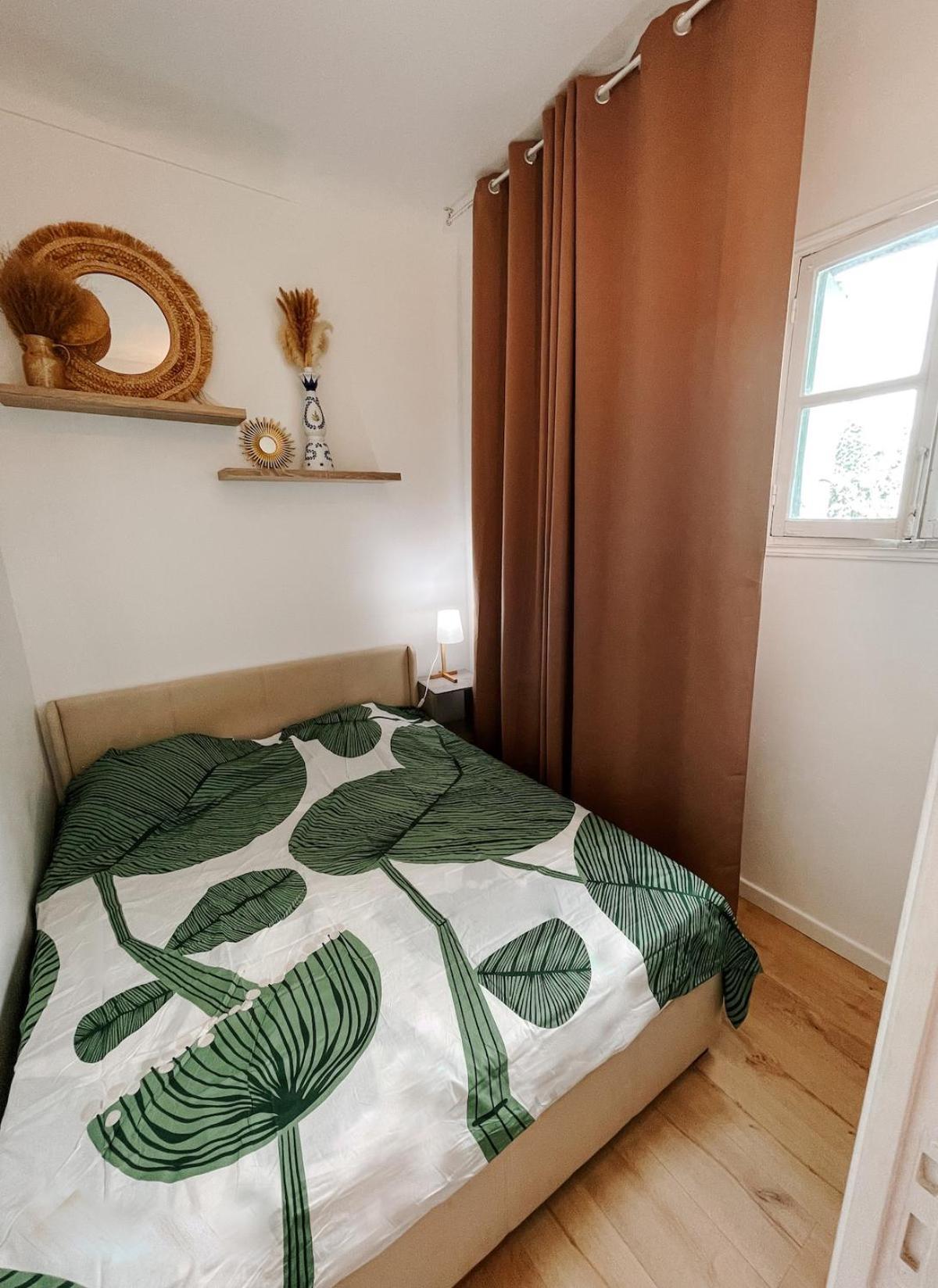 Quiet And Bright With Separate Bedroom Apartment *