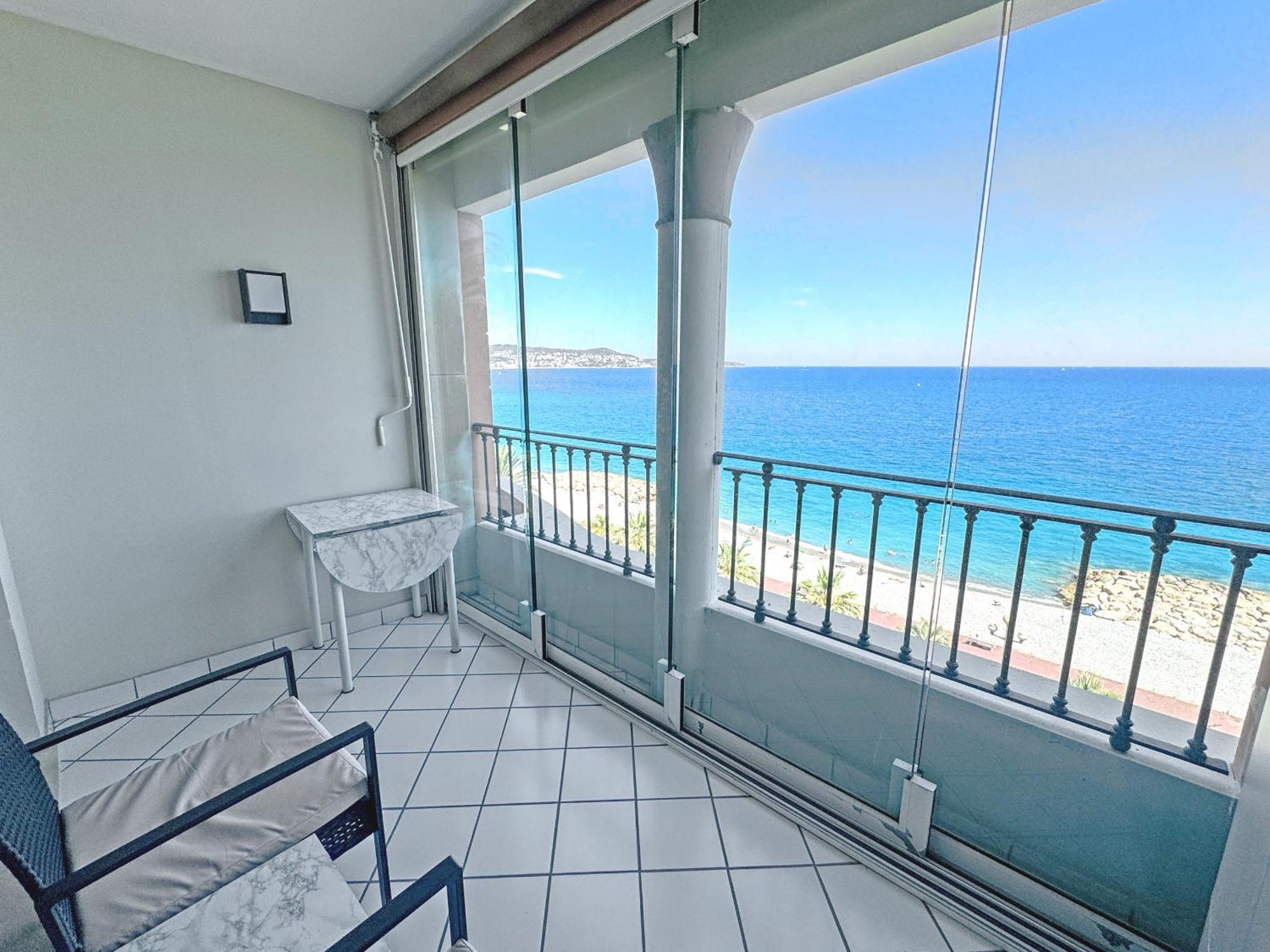 Panoramic Pebbles Azur * Nice