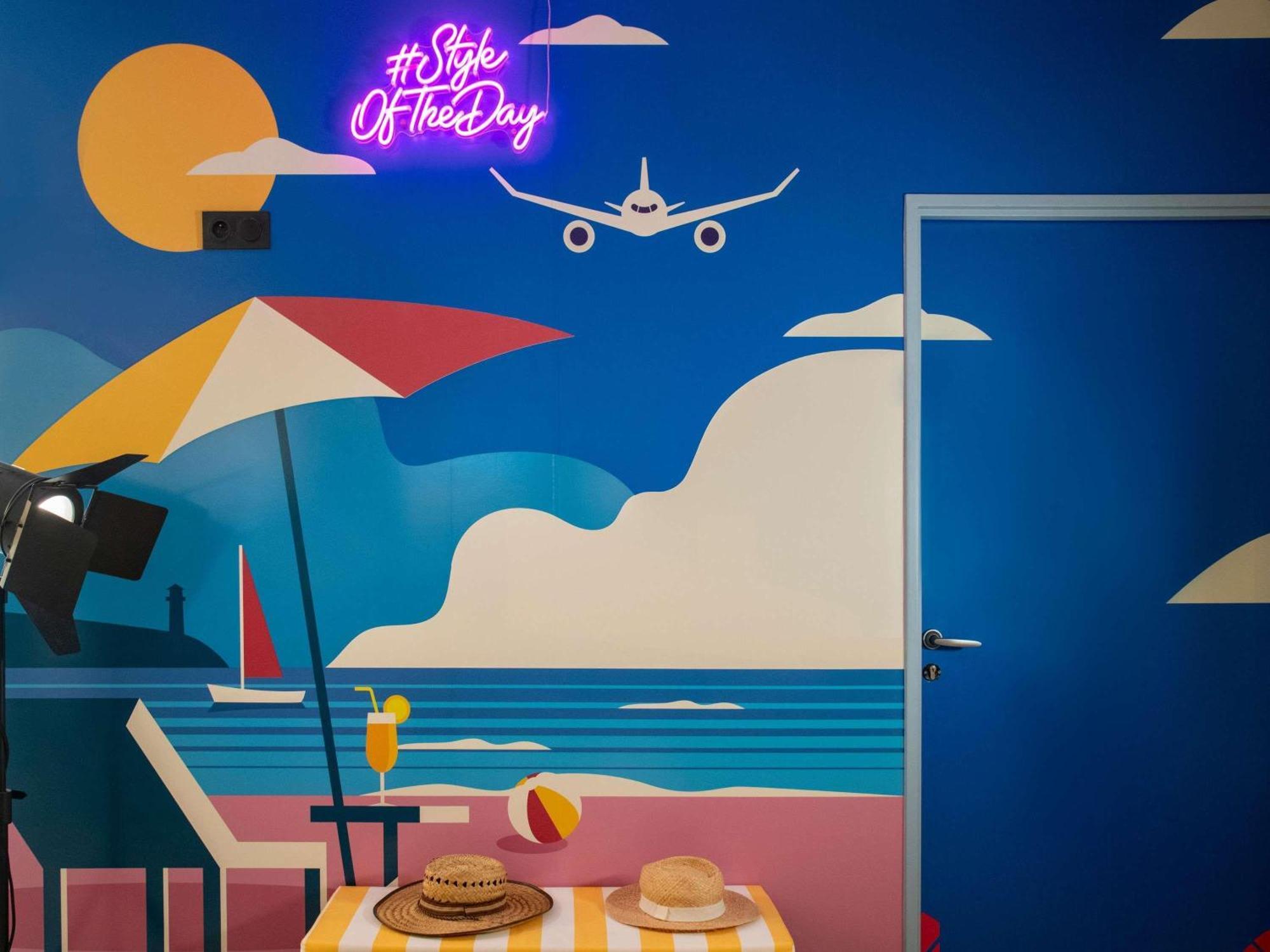 Ibis Styles Aeroport Arenas 3*