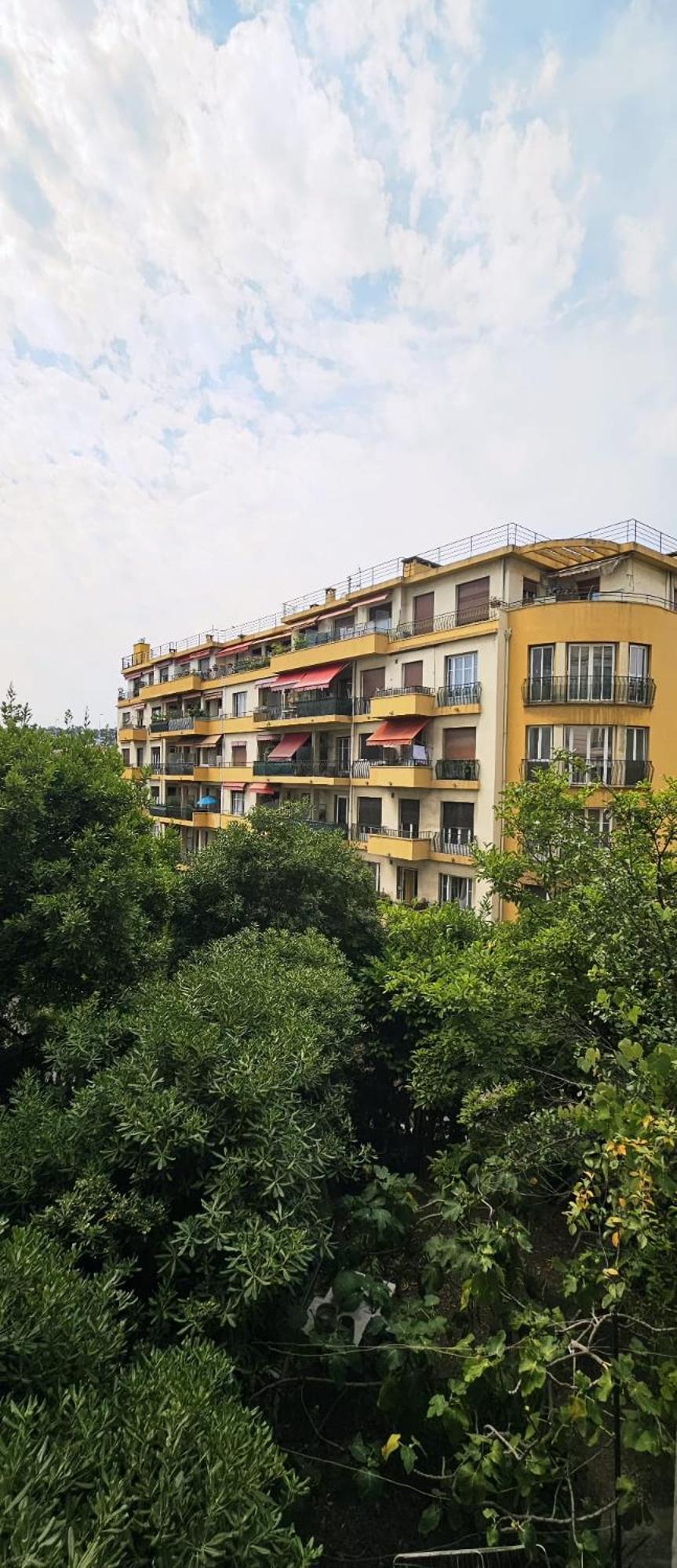 Spacious In Cimiez Apartment