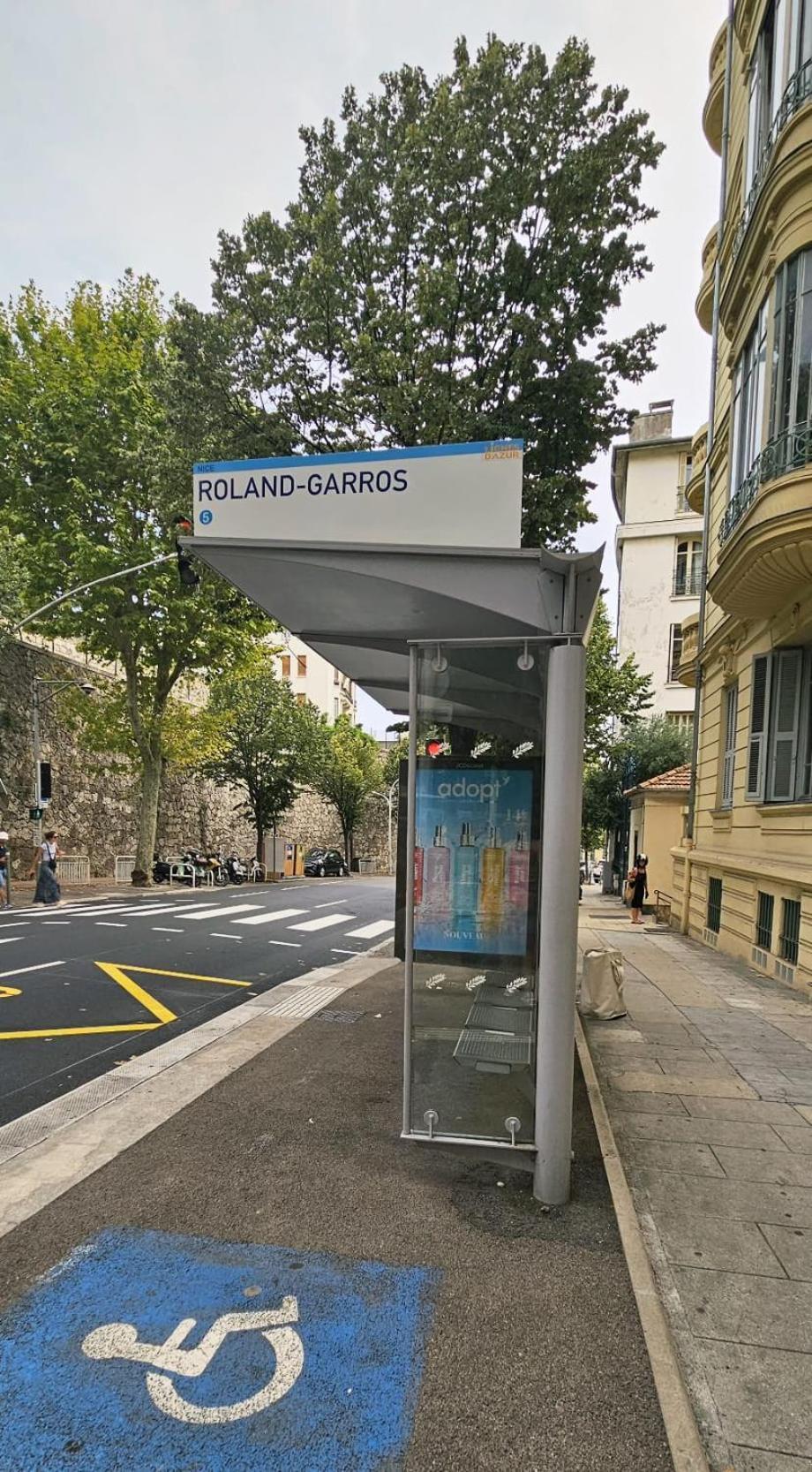 Spacious In Cimiez Apartment