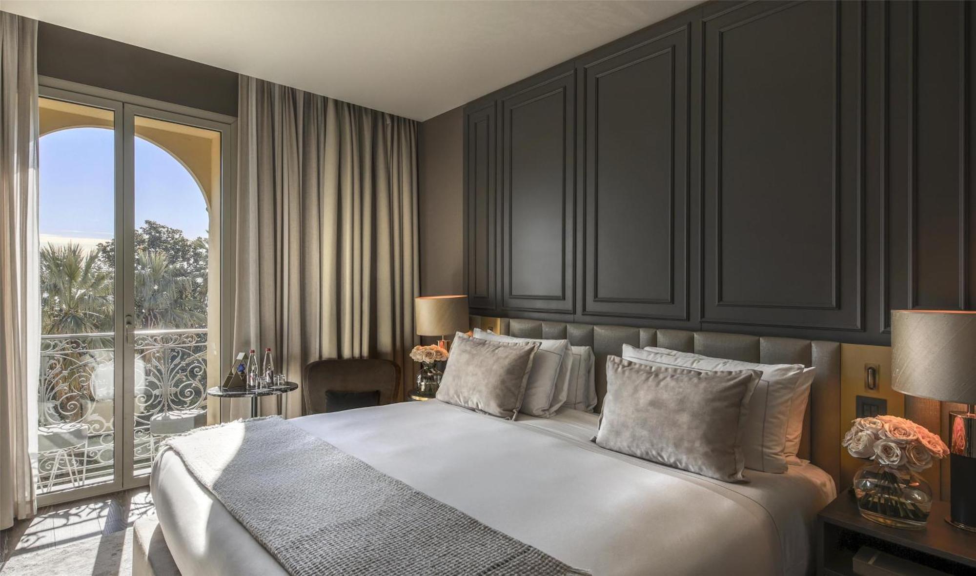 Anantara Plaza - A Leading Of The World Hotel 5*