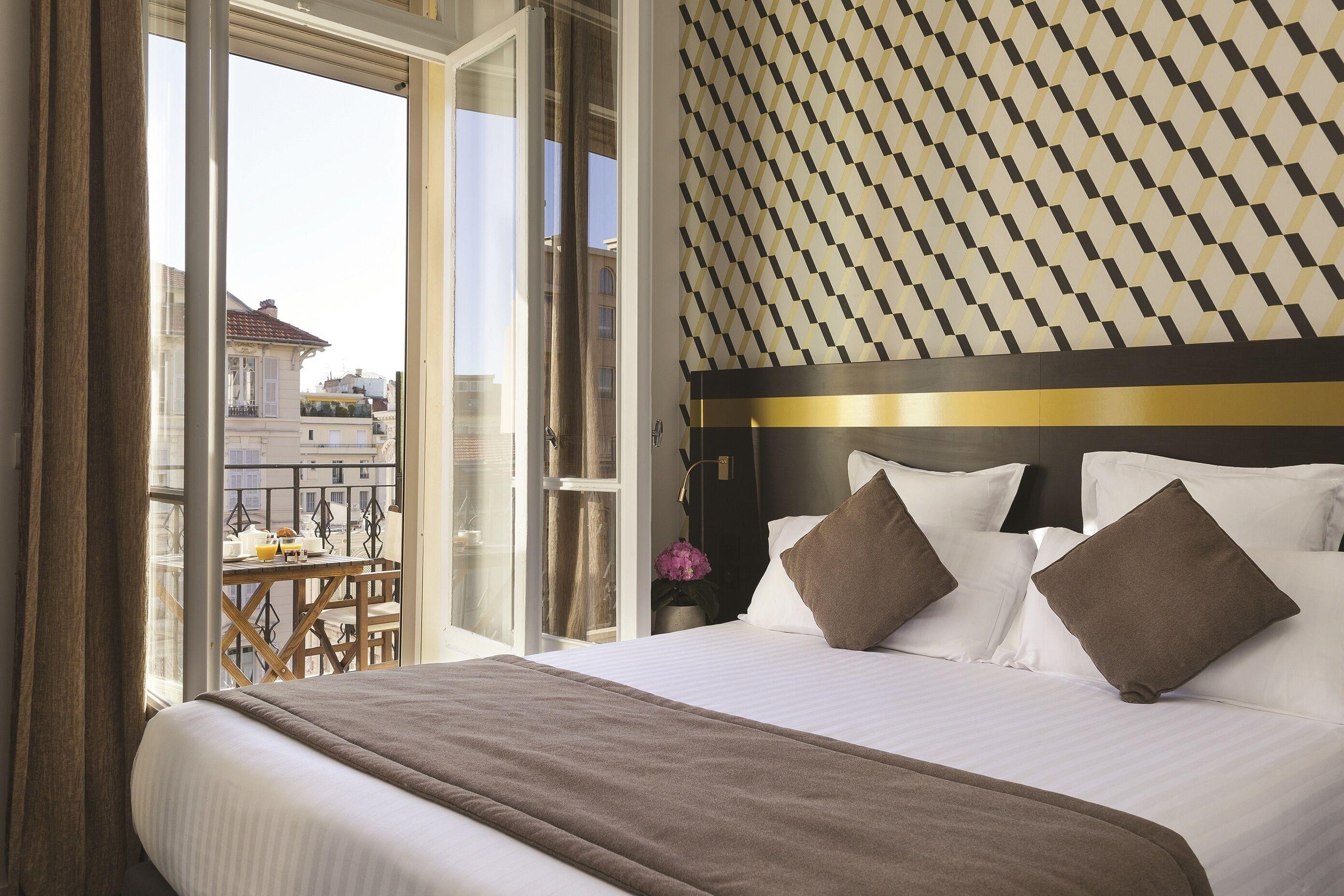 Hotel Le Soleia By Inwood 4*