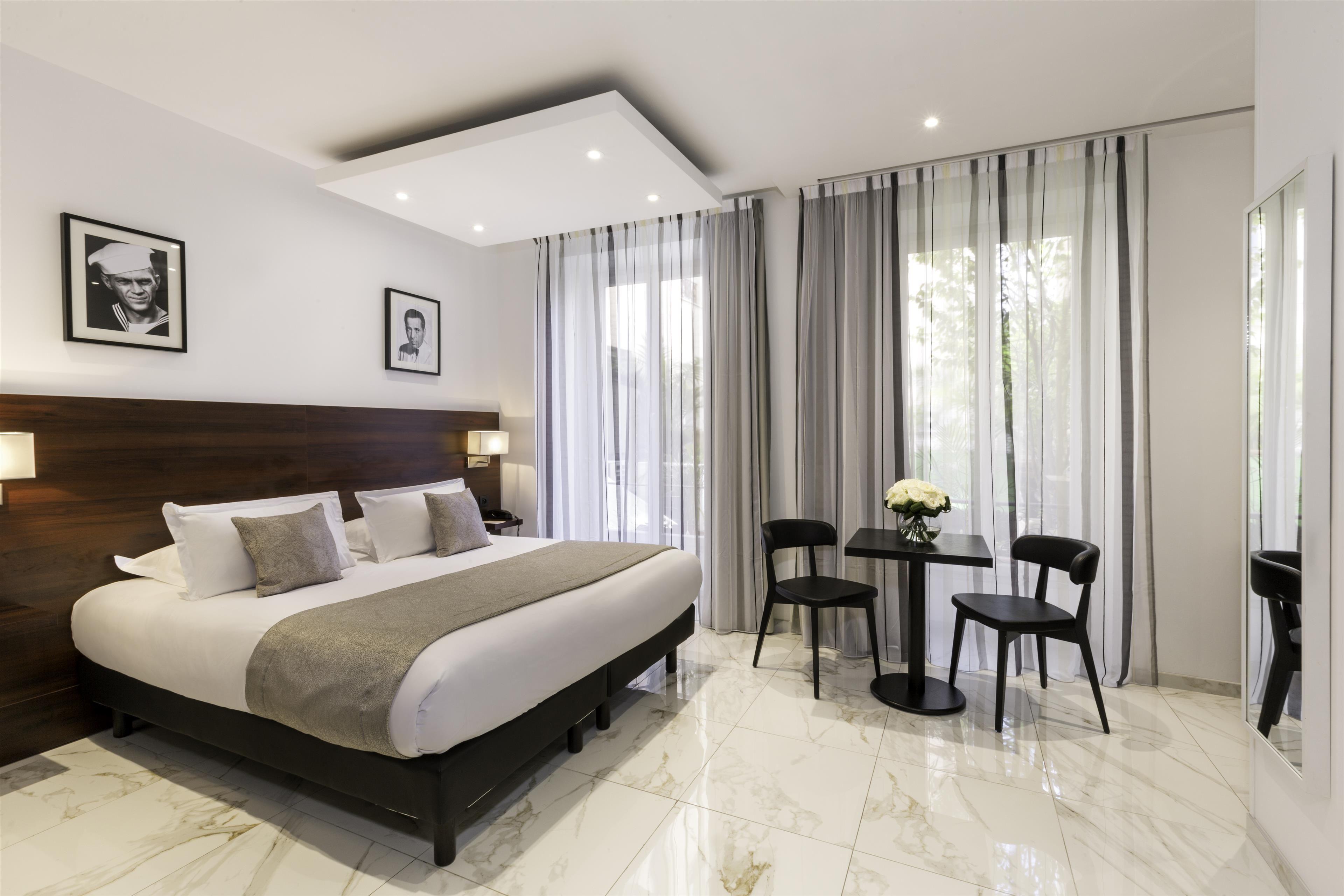Western Massena Hotel 4*