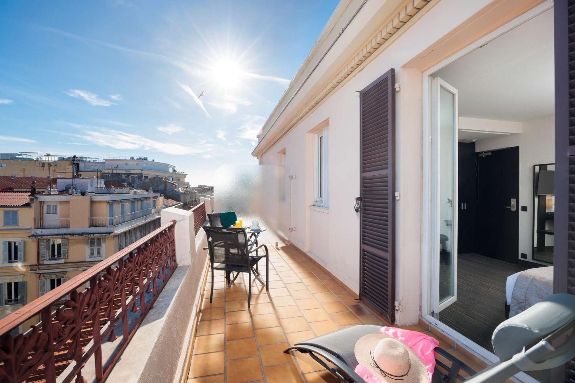 Western Massena Hotel 4*