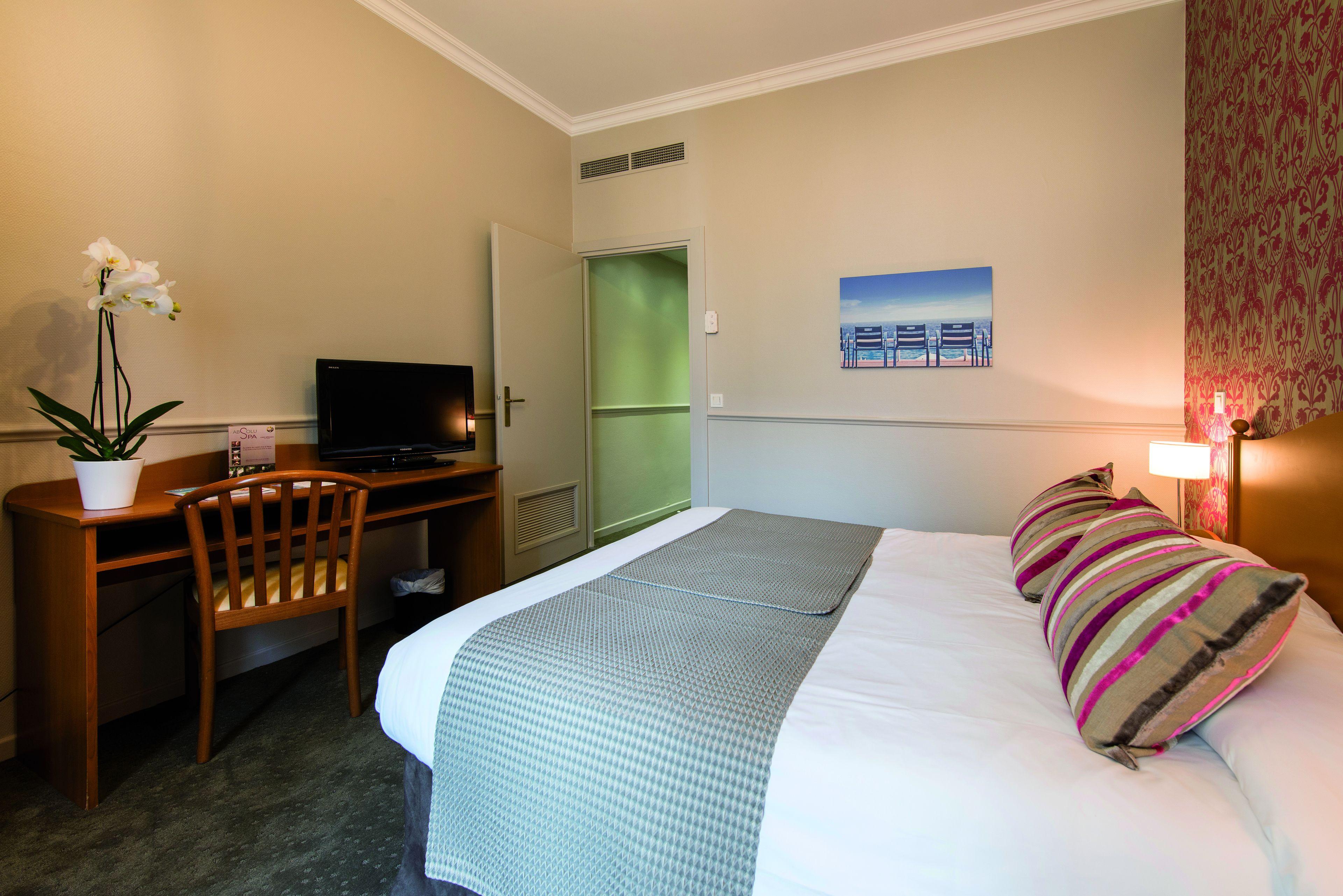 Hotel Le Royal Promenade Des 3*