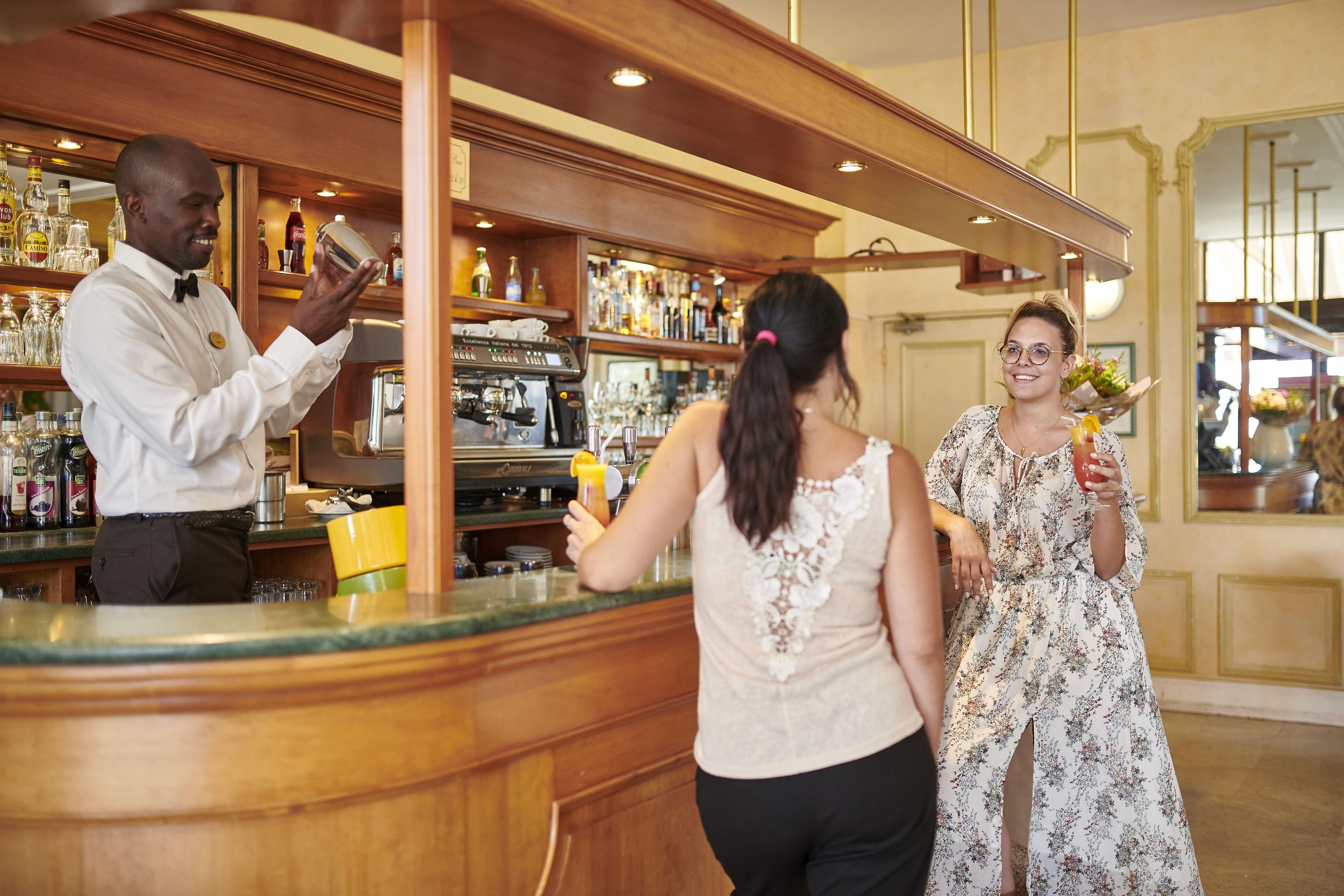 Le Royal Promenade Des 3*