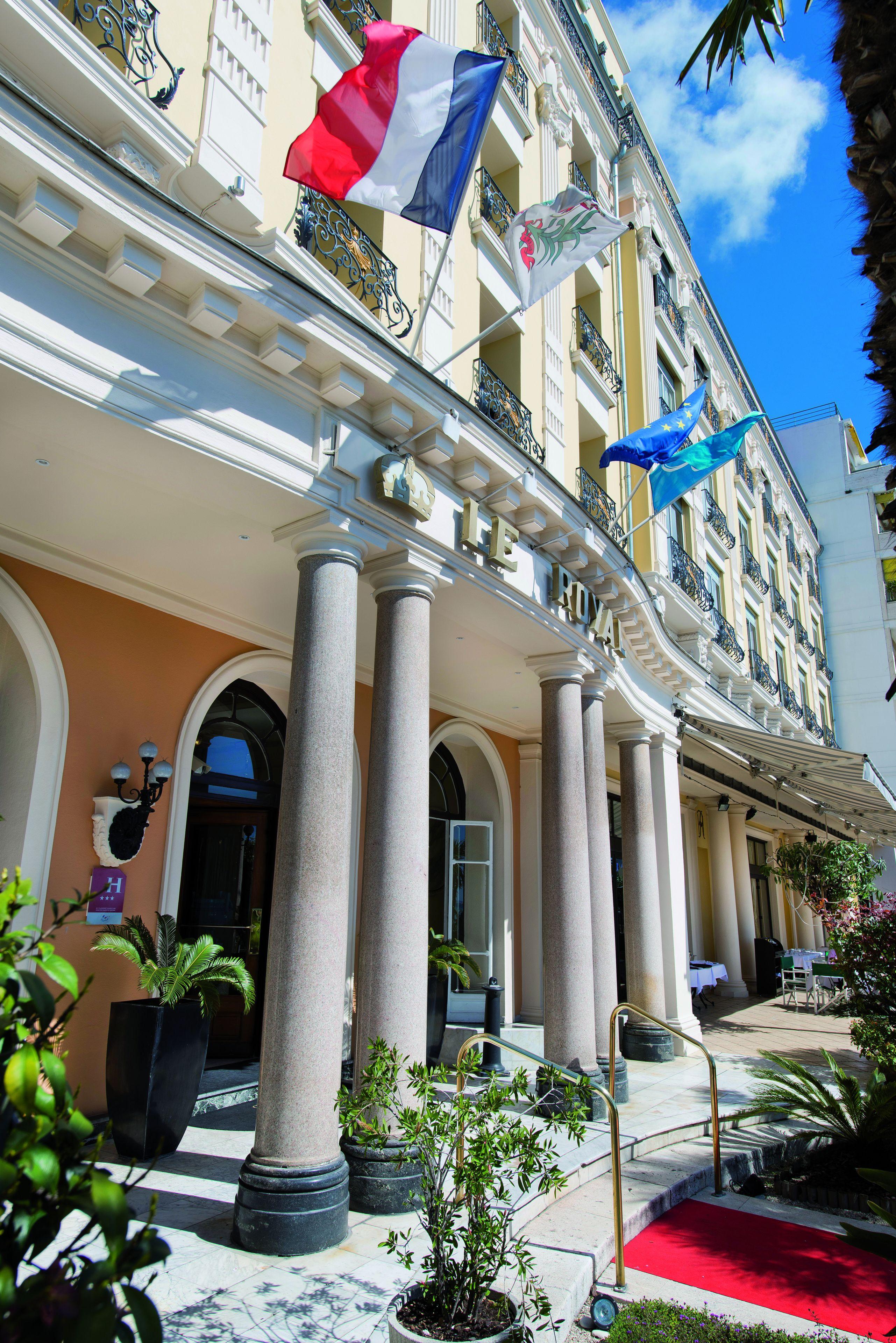 Hotel Le Royal Promenade Des 3*